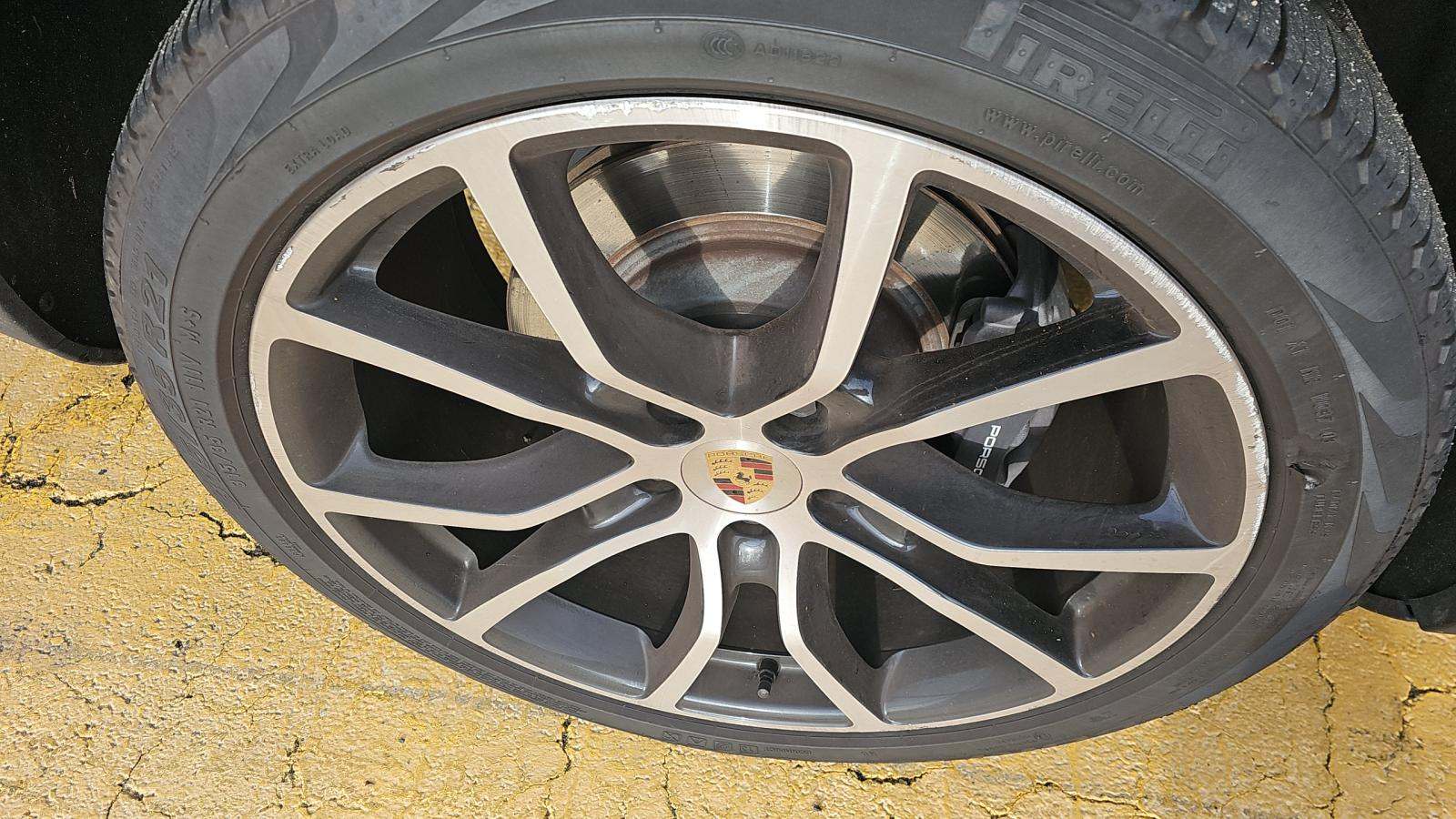 2022 Porsche Cayenne E-Hybrid Platinum Edition AWD