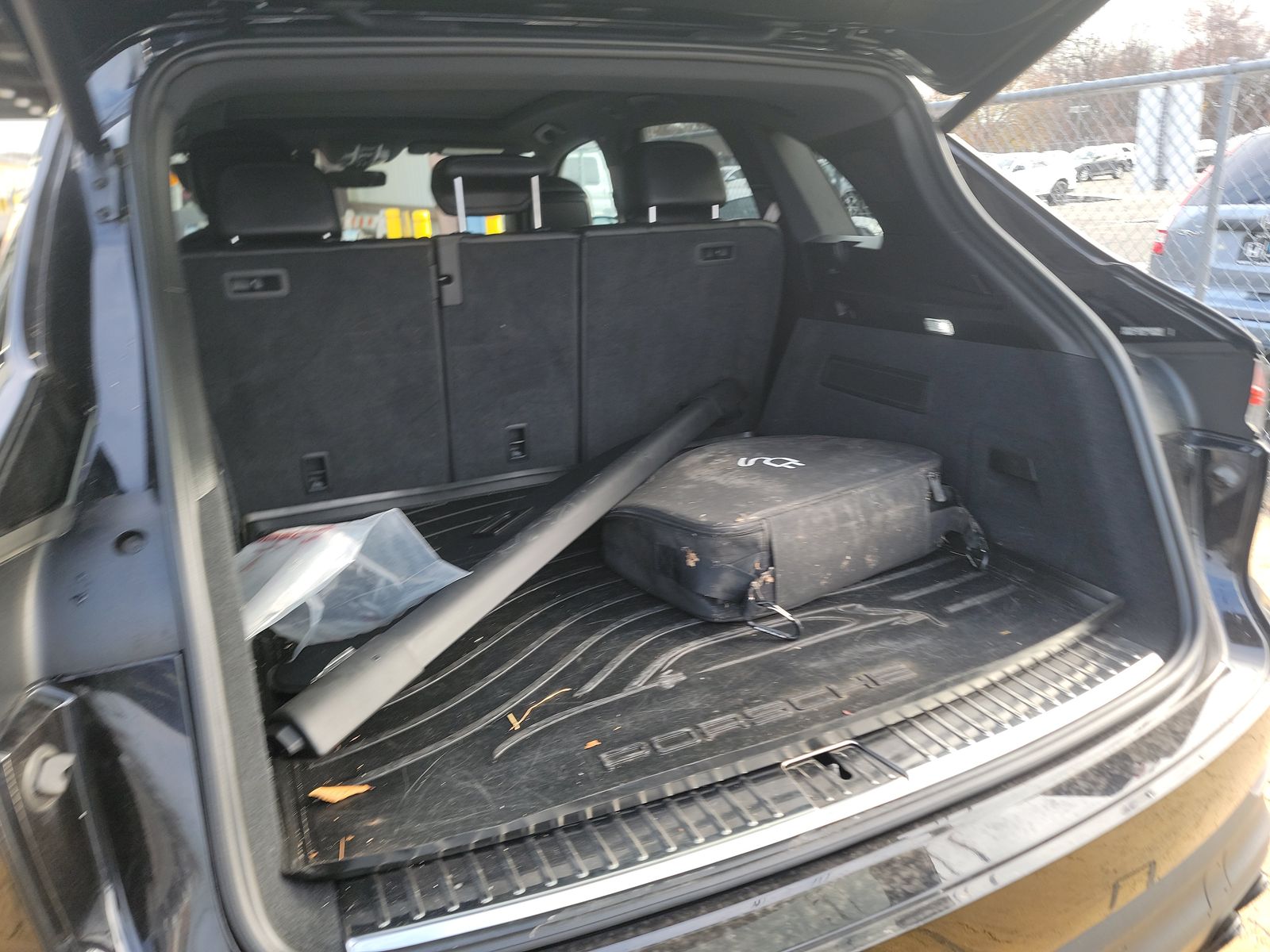 2022 Porsche Cayenne E-Hybrid Platinum Edition AWD