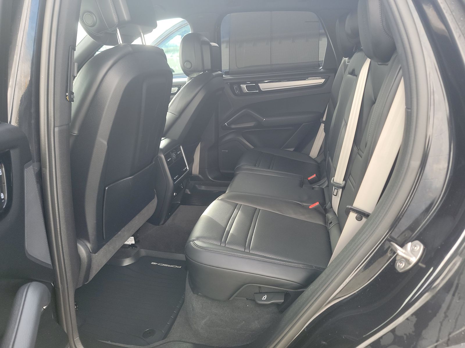 2022 Porsche Cayenne E-Hybrid Platinum Edition AWD