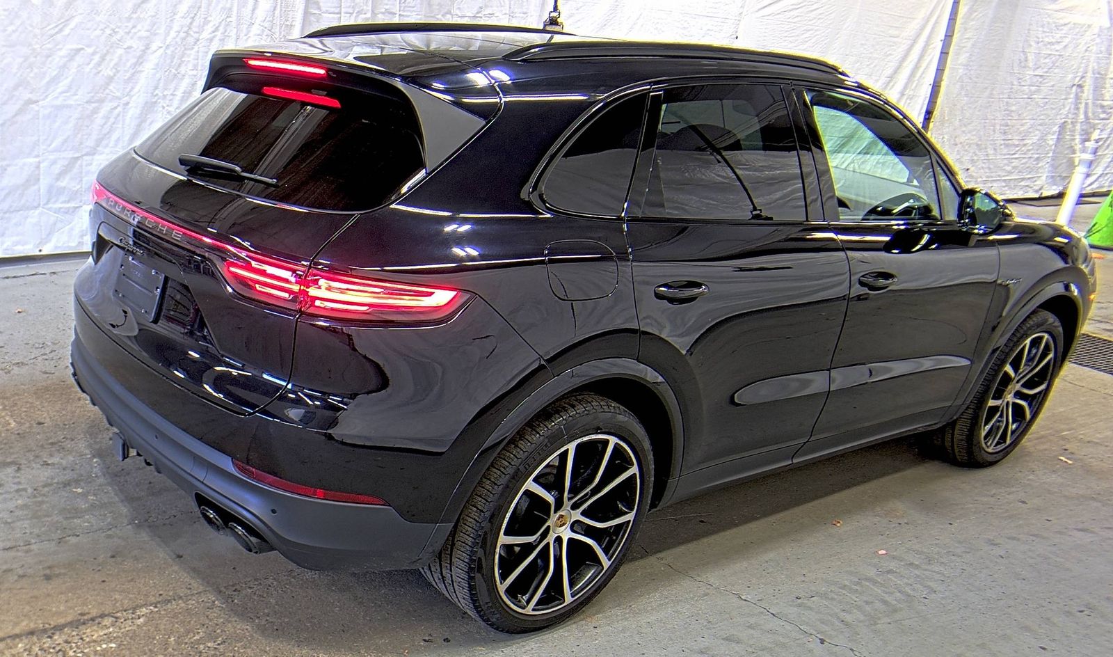 2022 Porsche Cayenne E-Hybrid Platinum Edition AWD