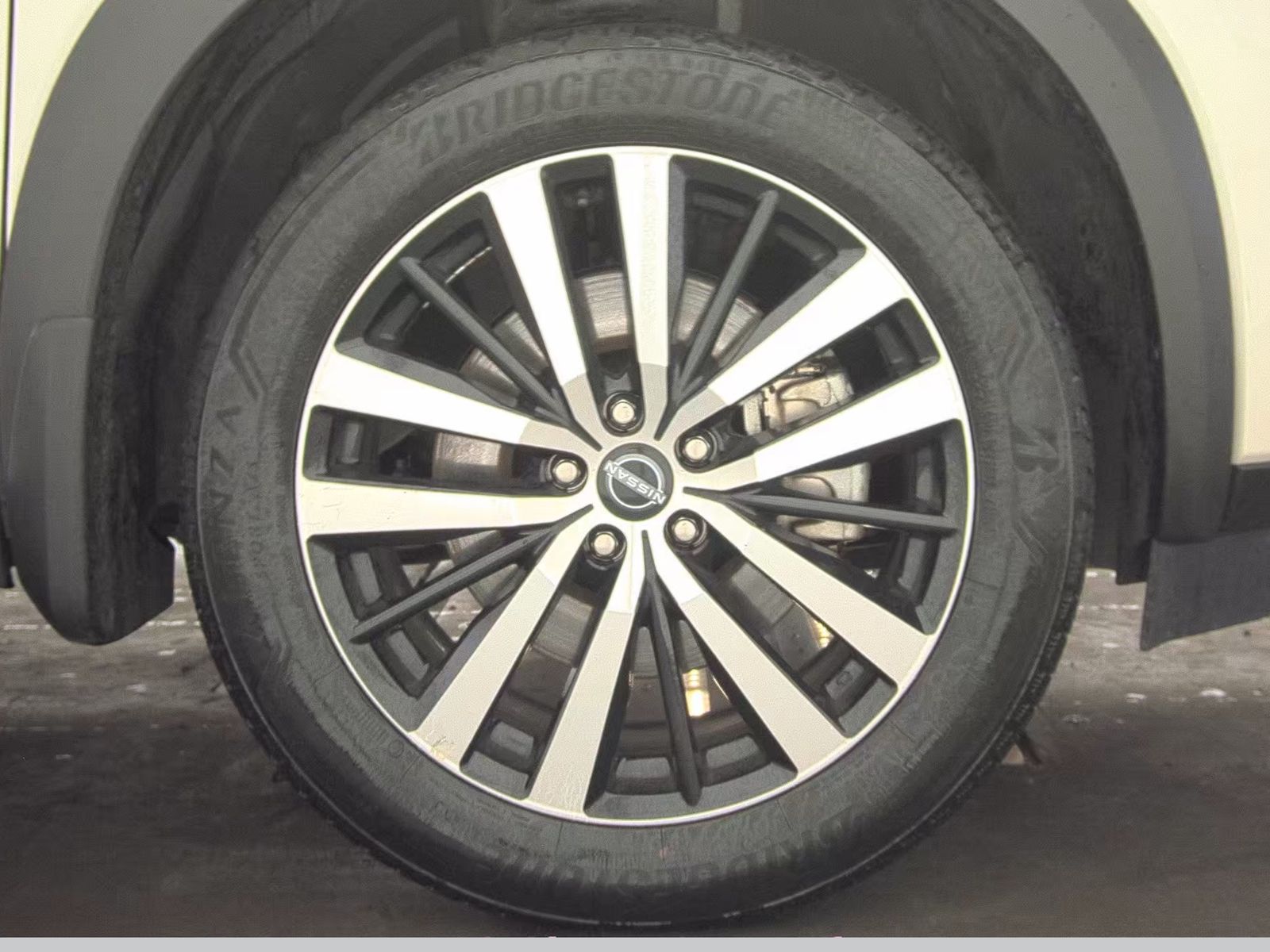 2024 Nissan Pathfinder Platinum FWD