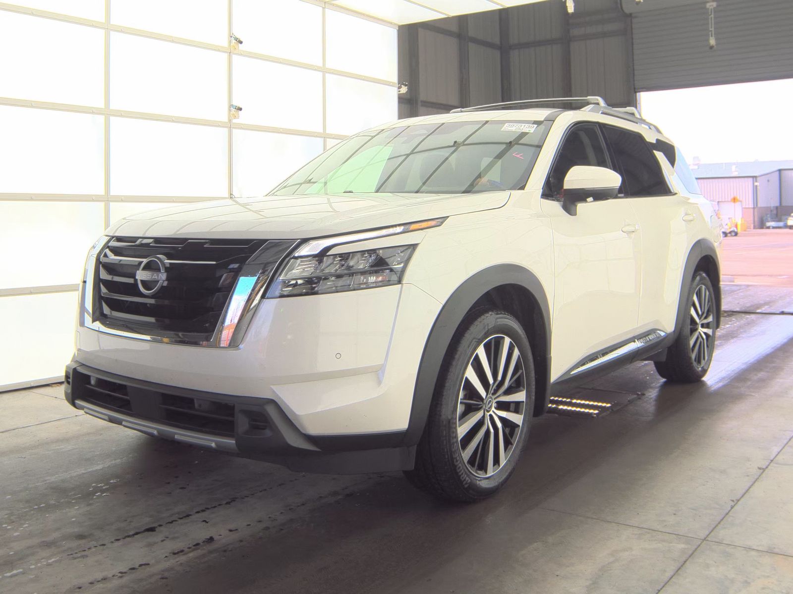 2024 Nissan Pathfinder Platinum FWD