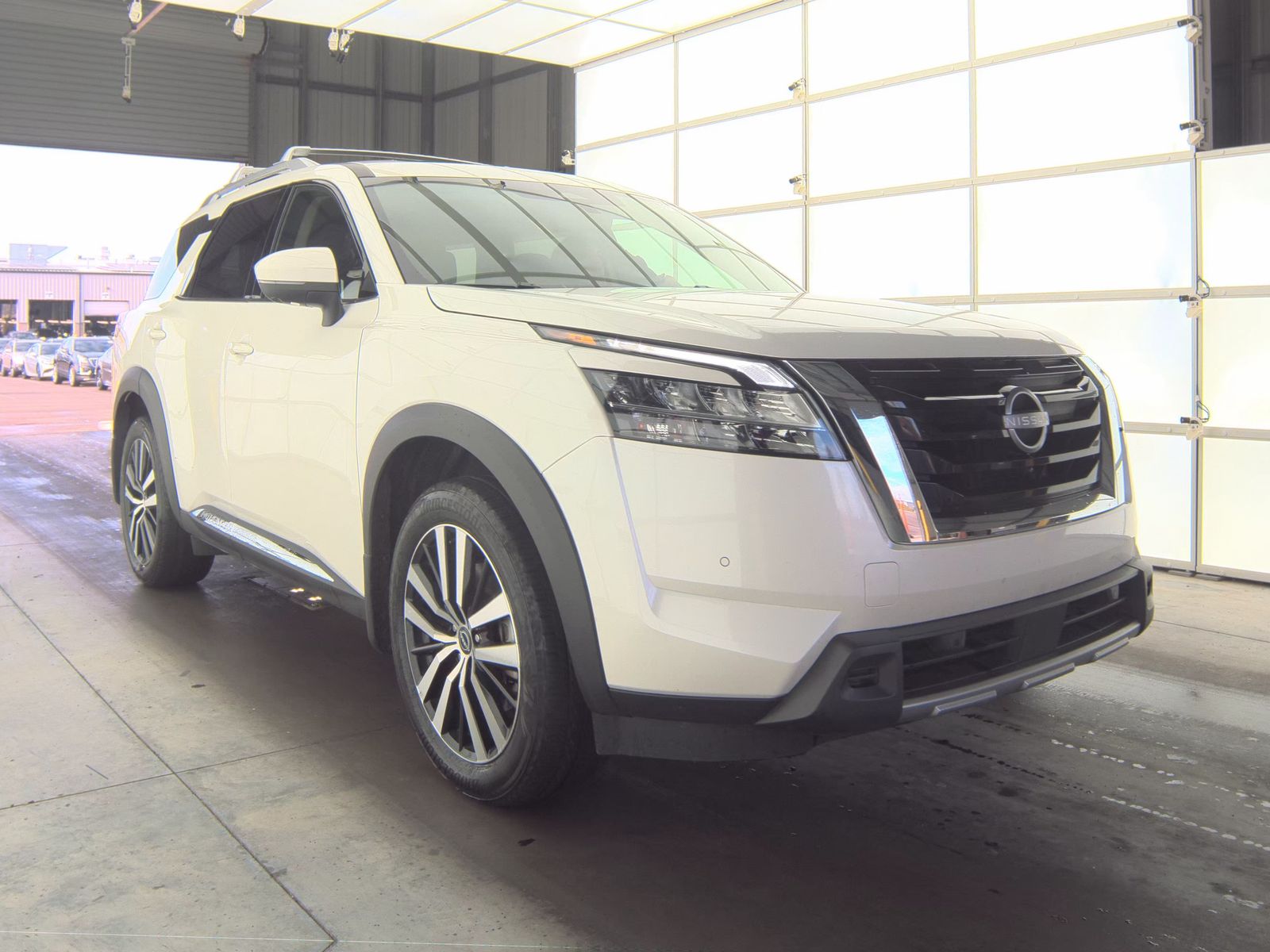 2024 Nissan Pathfinder Platinum FWD