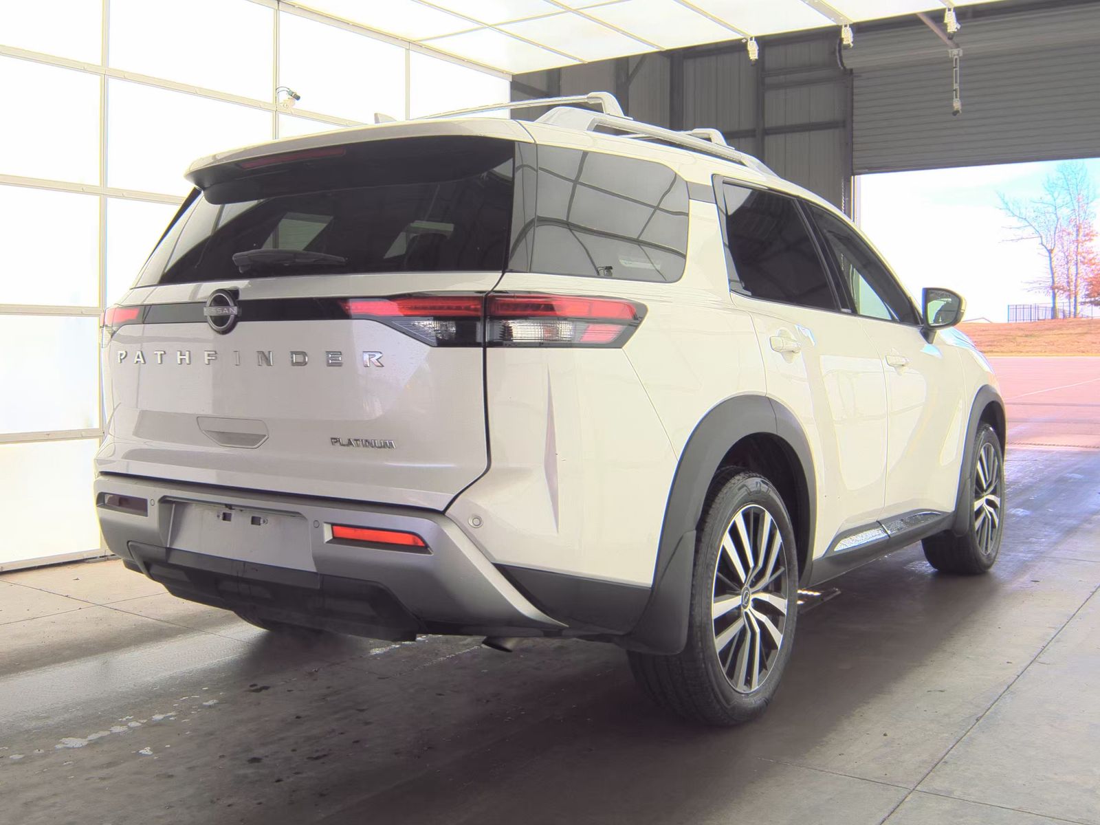 2024 Nissan Pathfinder Platinum FWD
