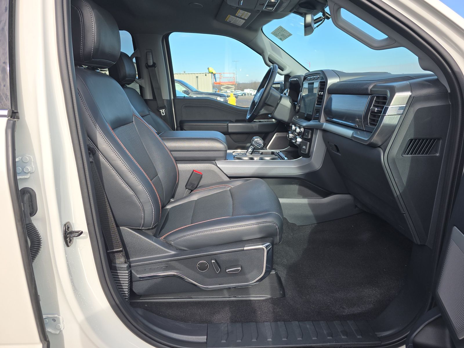 2023 Ford F-150 Lariat AWD