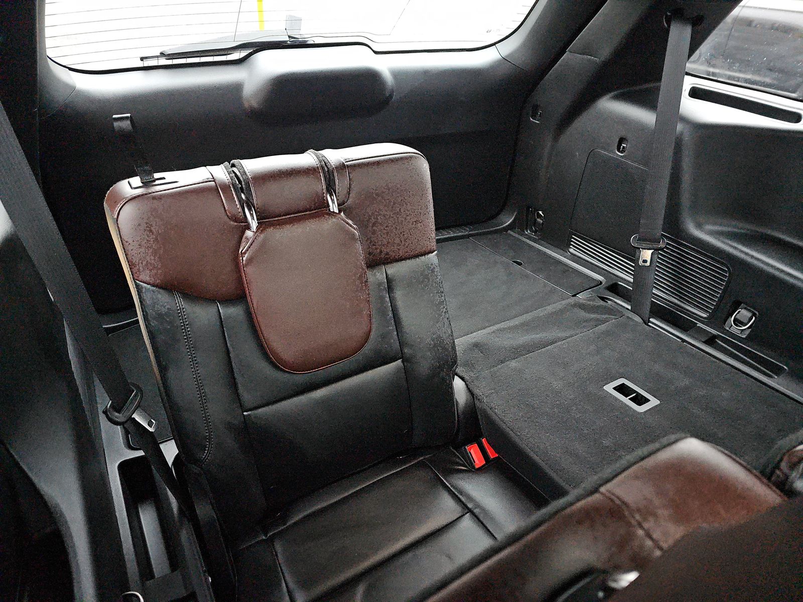 2023 Ford Explorer Hybrid Platinum AWD