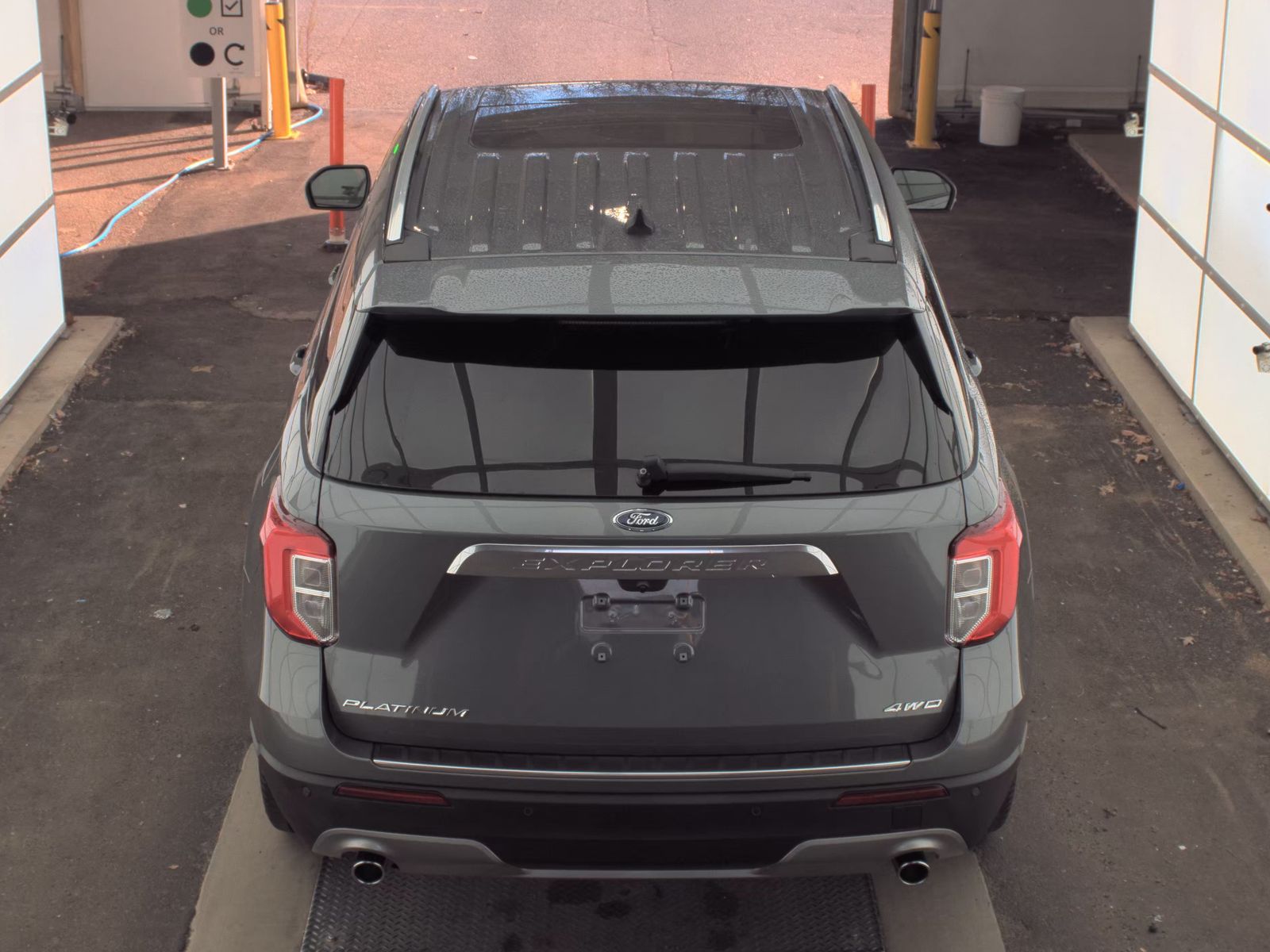 2023 Ford Explorer Hybrid Platinum AWD