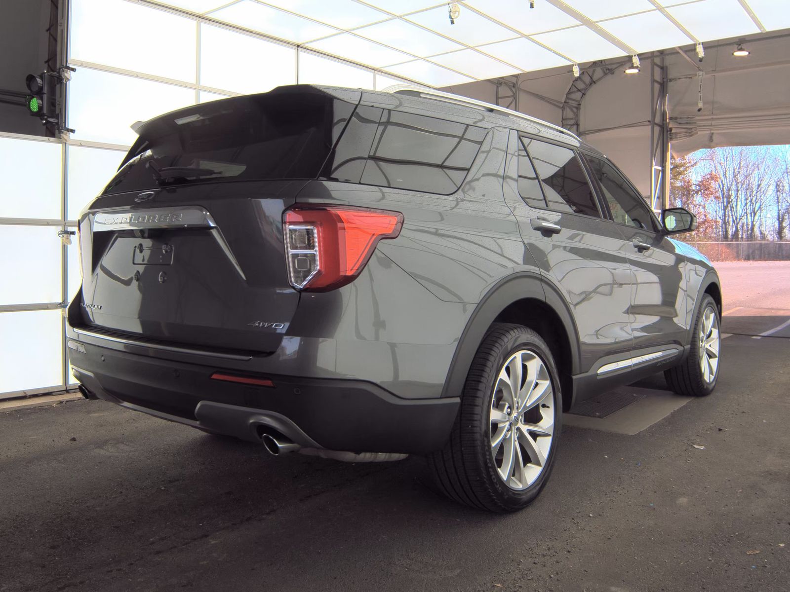 2023 Ford Explorer Hybrid Platinum AWD