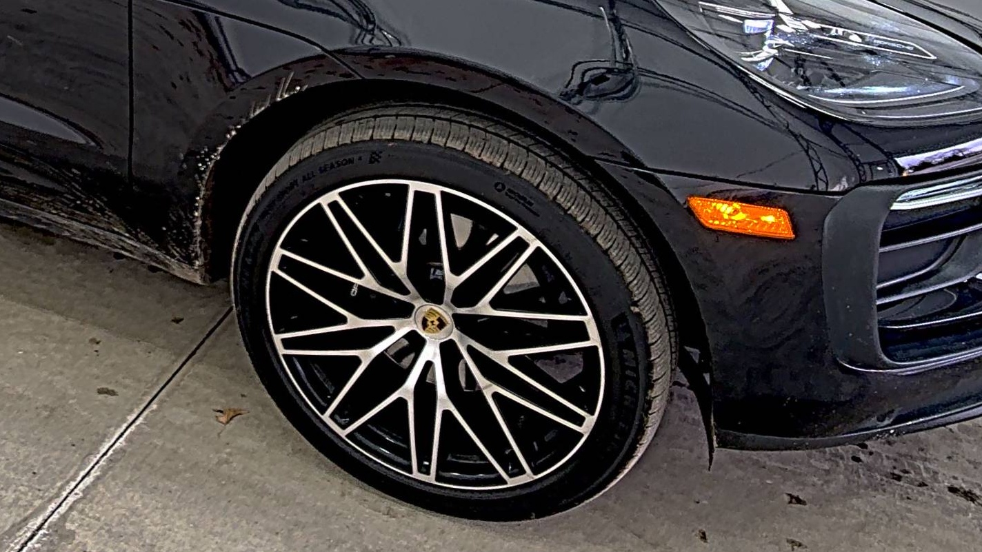 2024 Porsche Macan Base AWD