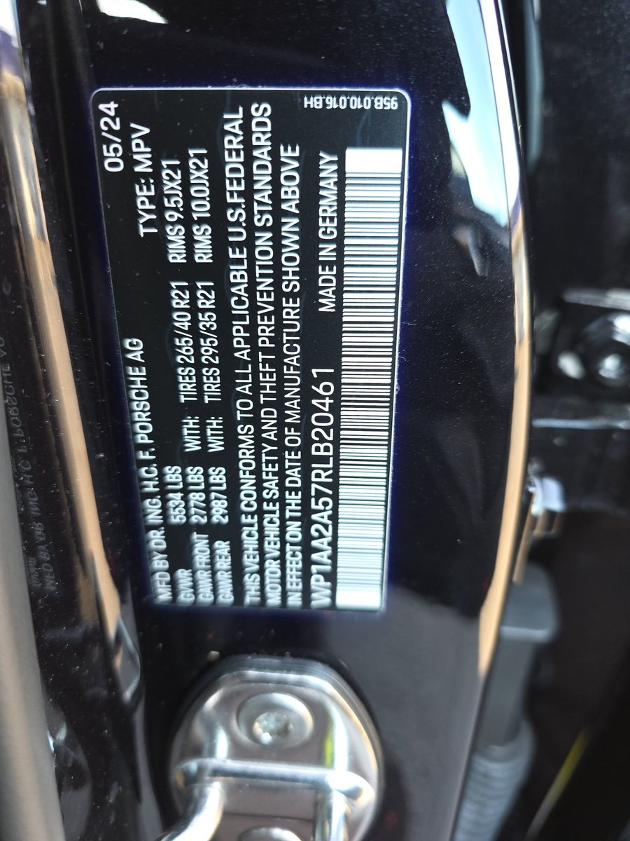 2024 Porsche Macan Base AWD