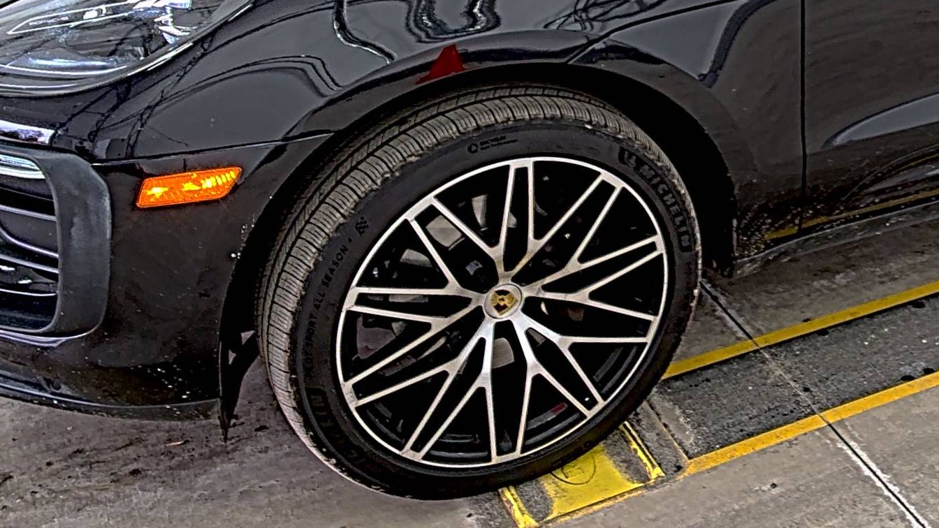 2024 Porsche Macan Base AWD