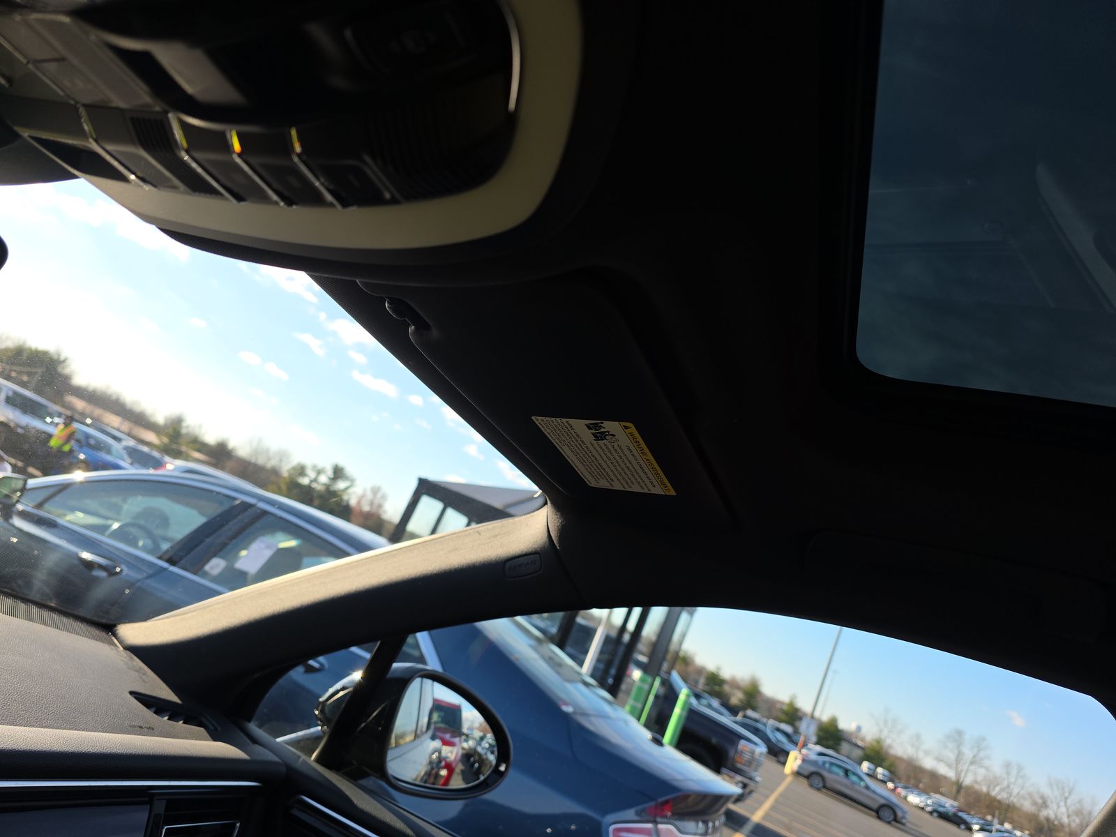 2024 Porsche Macan Base AWD