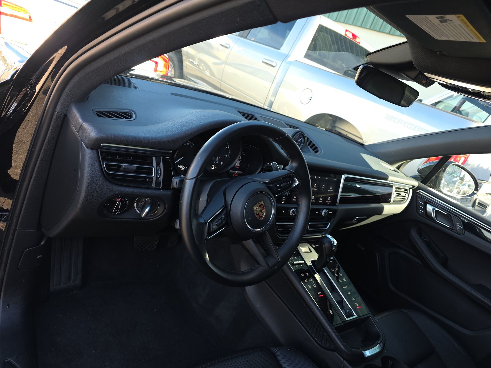 2024 Porsche Macan Base AWD