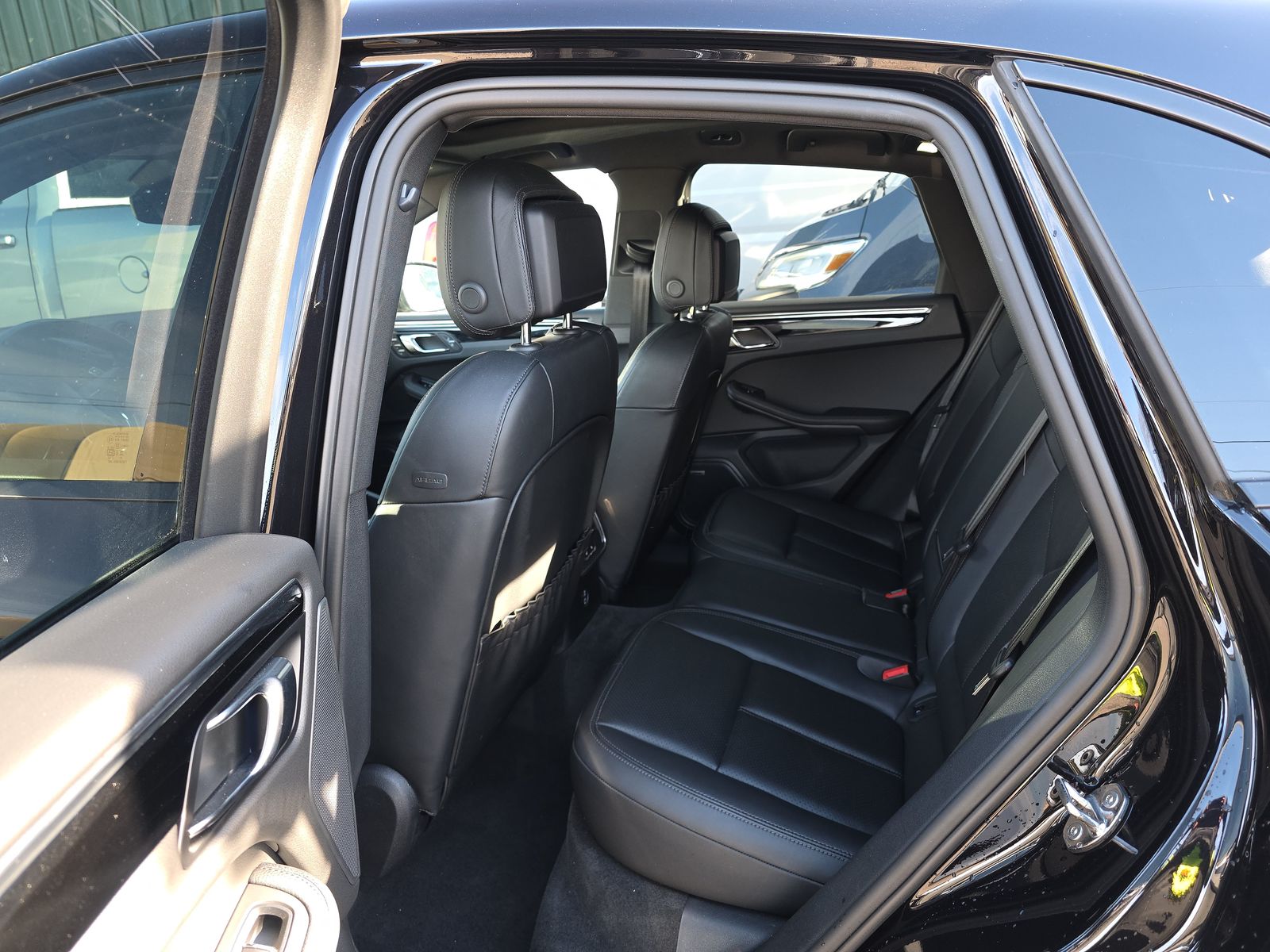 2024 Porsche Macan Base AWD