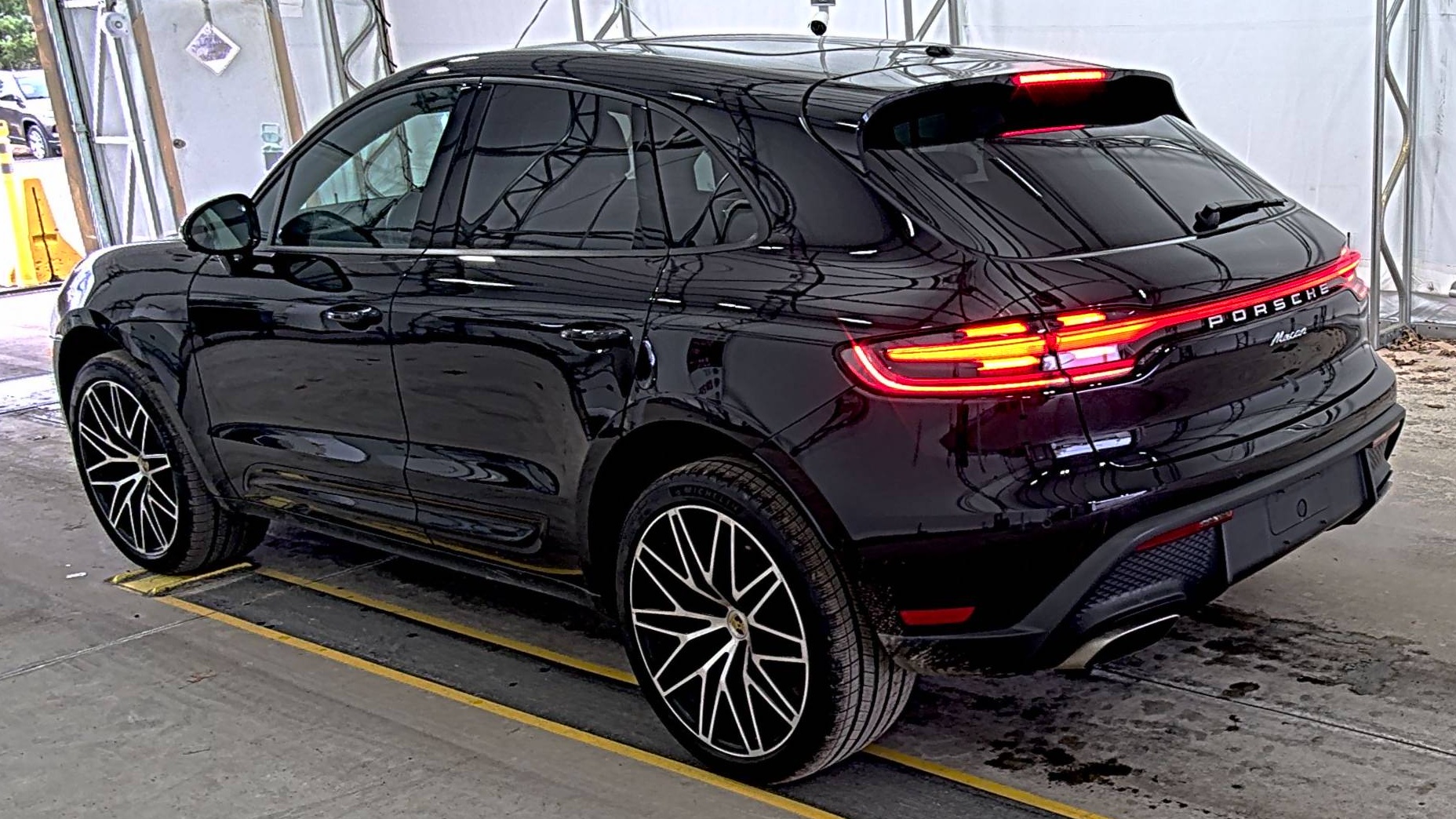 2024 Porsche Macan Base AWD