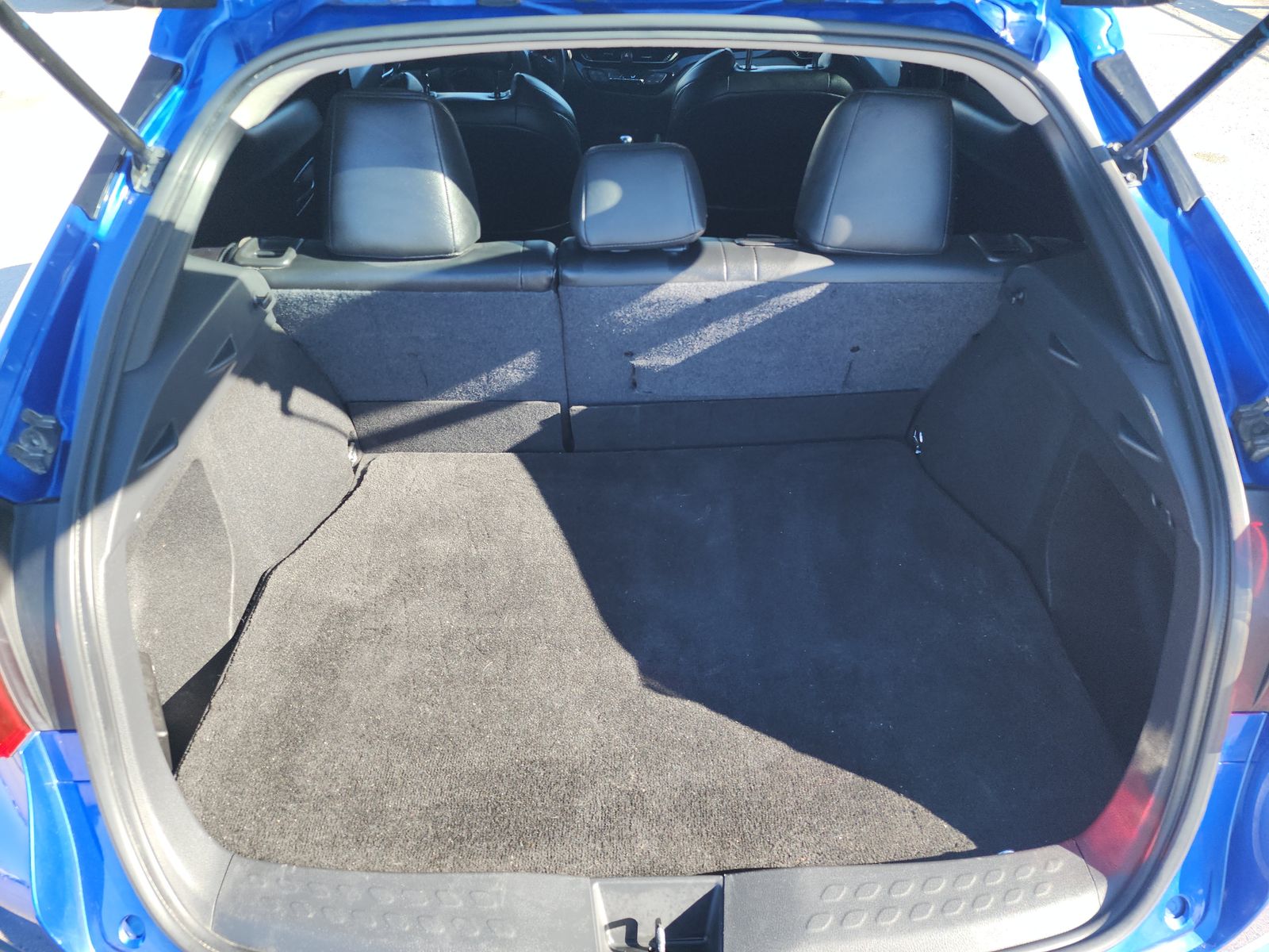 2020 Toyota C-HR LE FWD