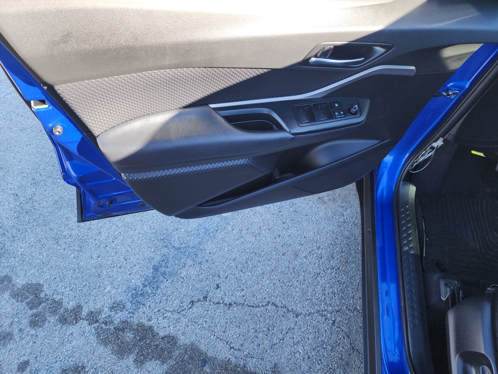 2020 Toyota C-HR LE FWD