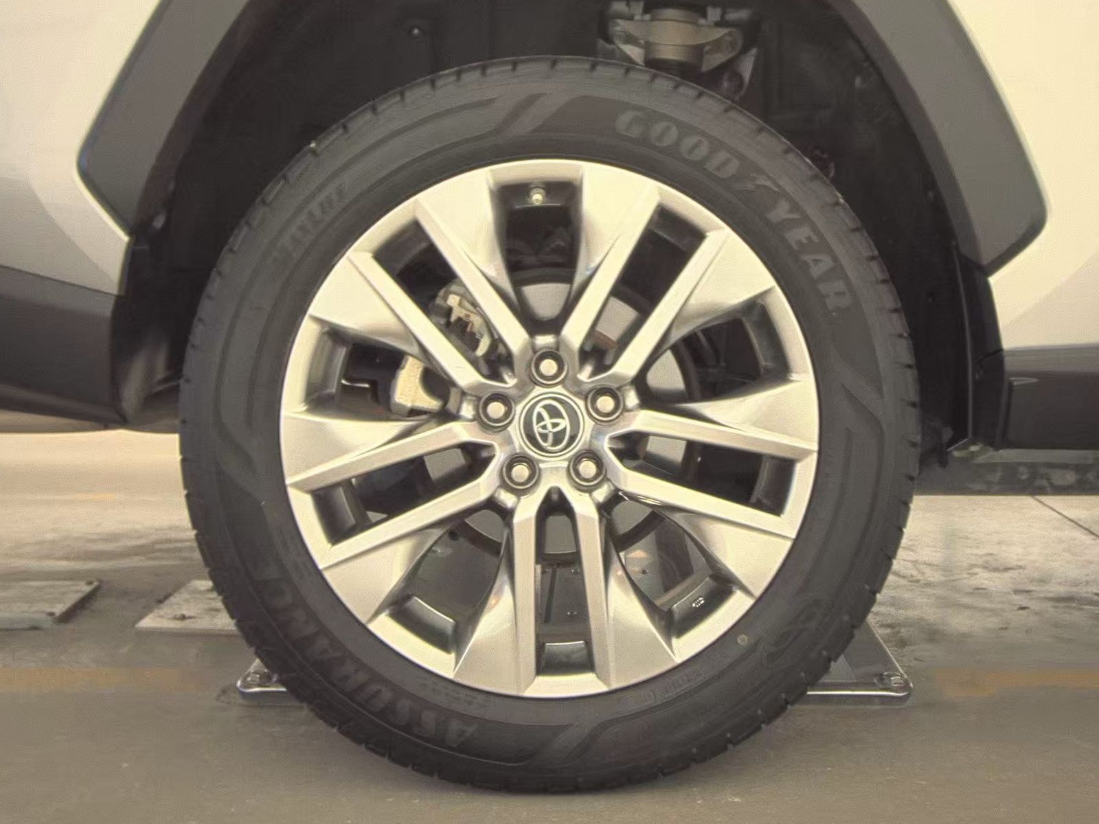 2019 Toyota RAV4 XLE Premium FWD