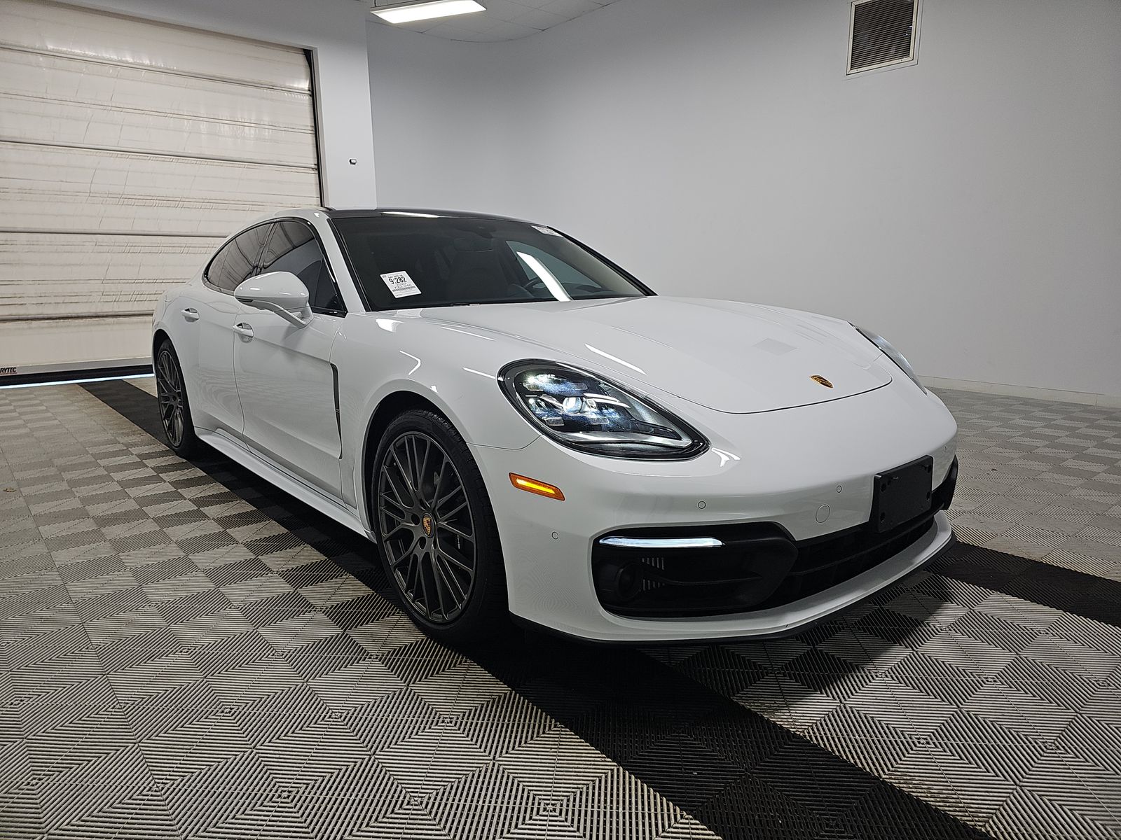 2023 Porsche Panamera Platinum Edition RWD