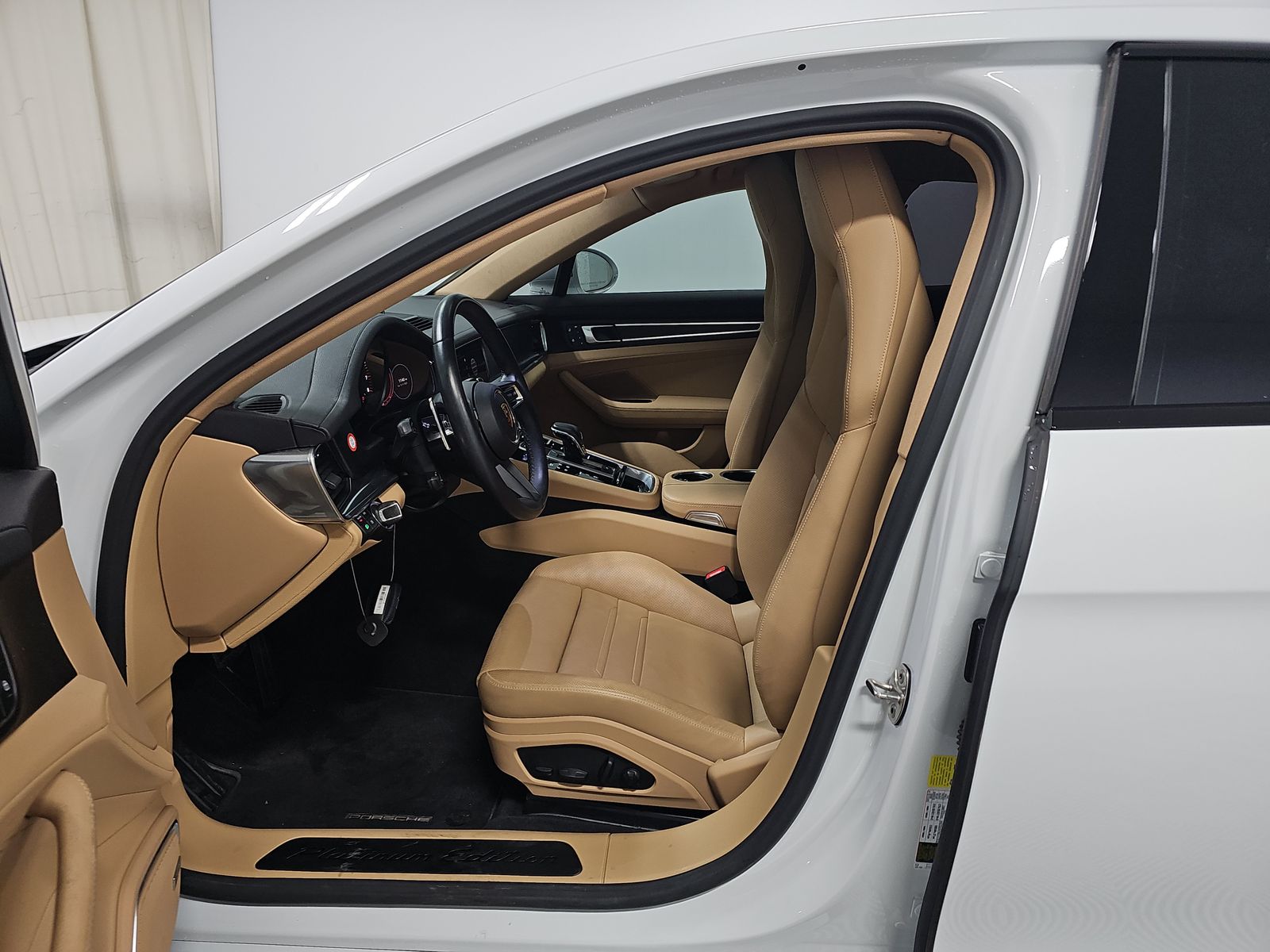 2023 Porsche Panamera Platinum Edition RWD