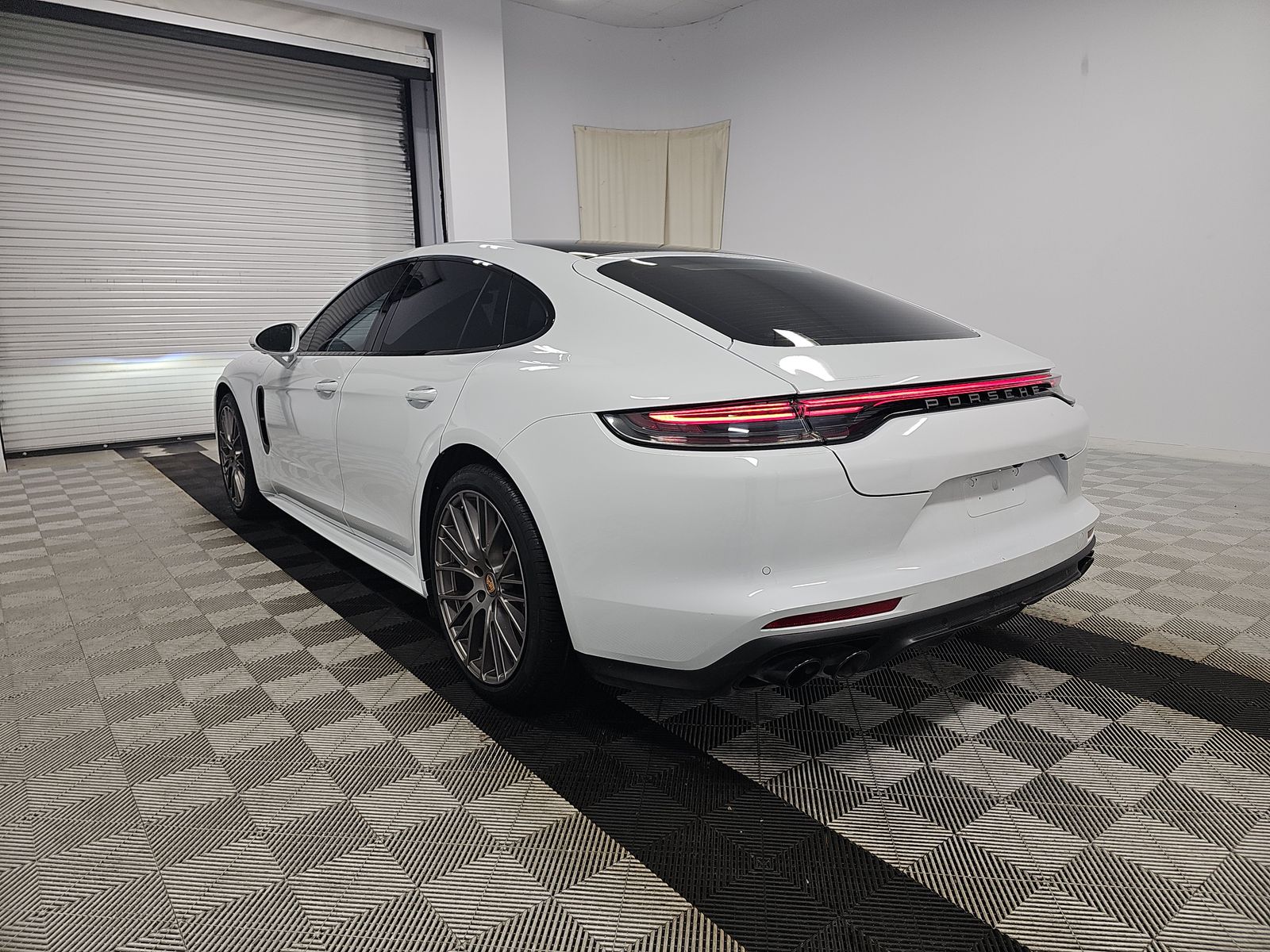 2023 Porsche Panamera Platinum Edition RWD