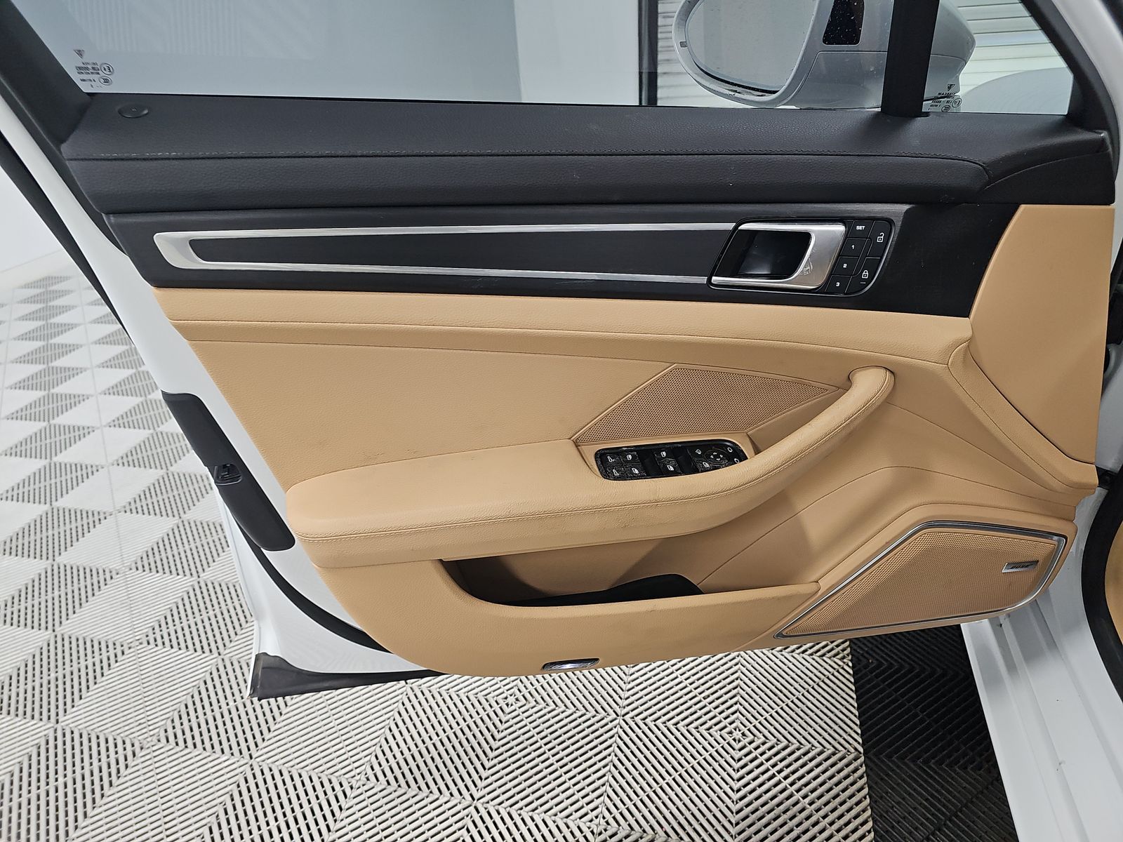 2023 Porsche Panamera Platinum Edition RWD