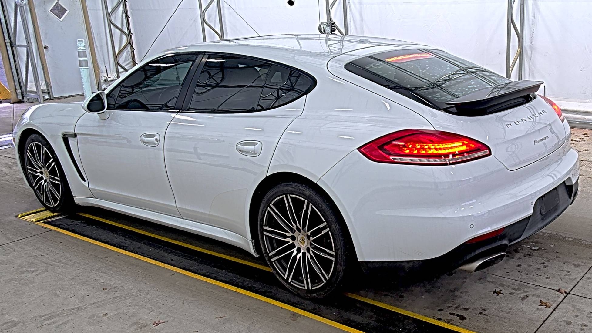 2016 Porsche Panamera Edition RWD