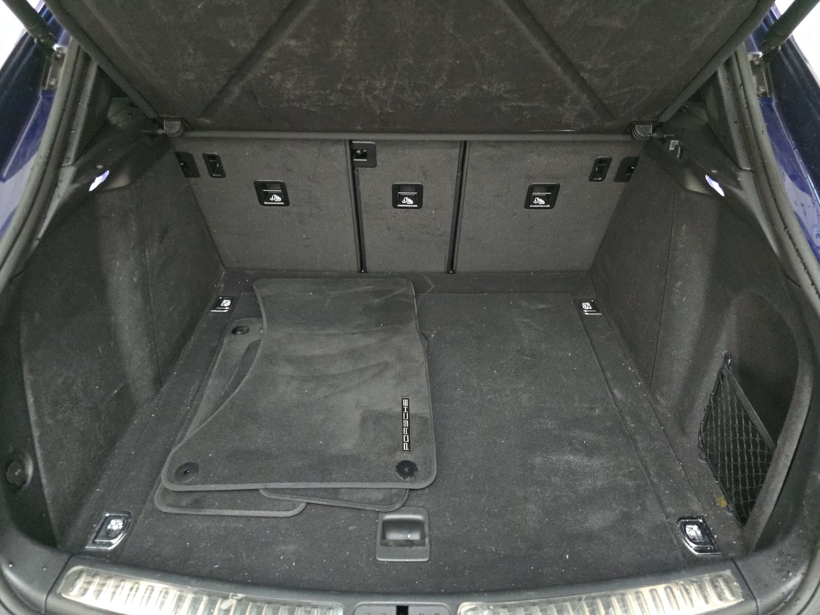 2022 Porsche Macan Base AWD