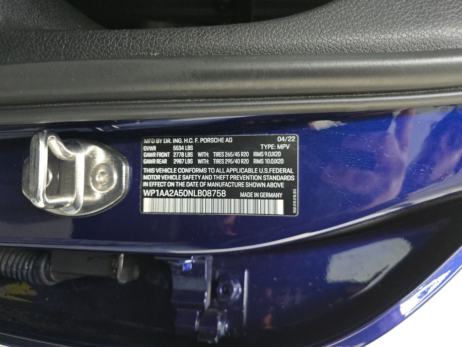 2022 Porsche Macan Base AWD