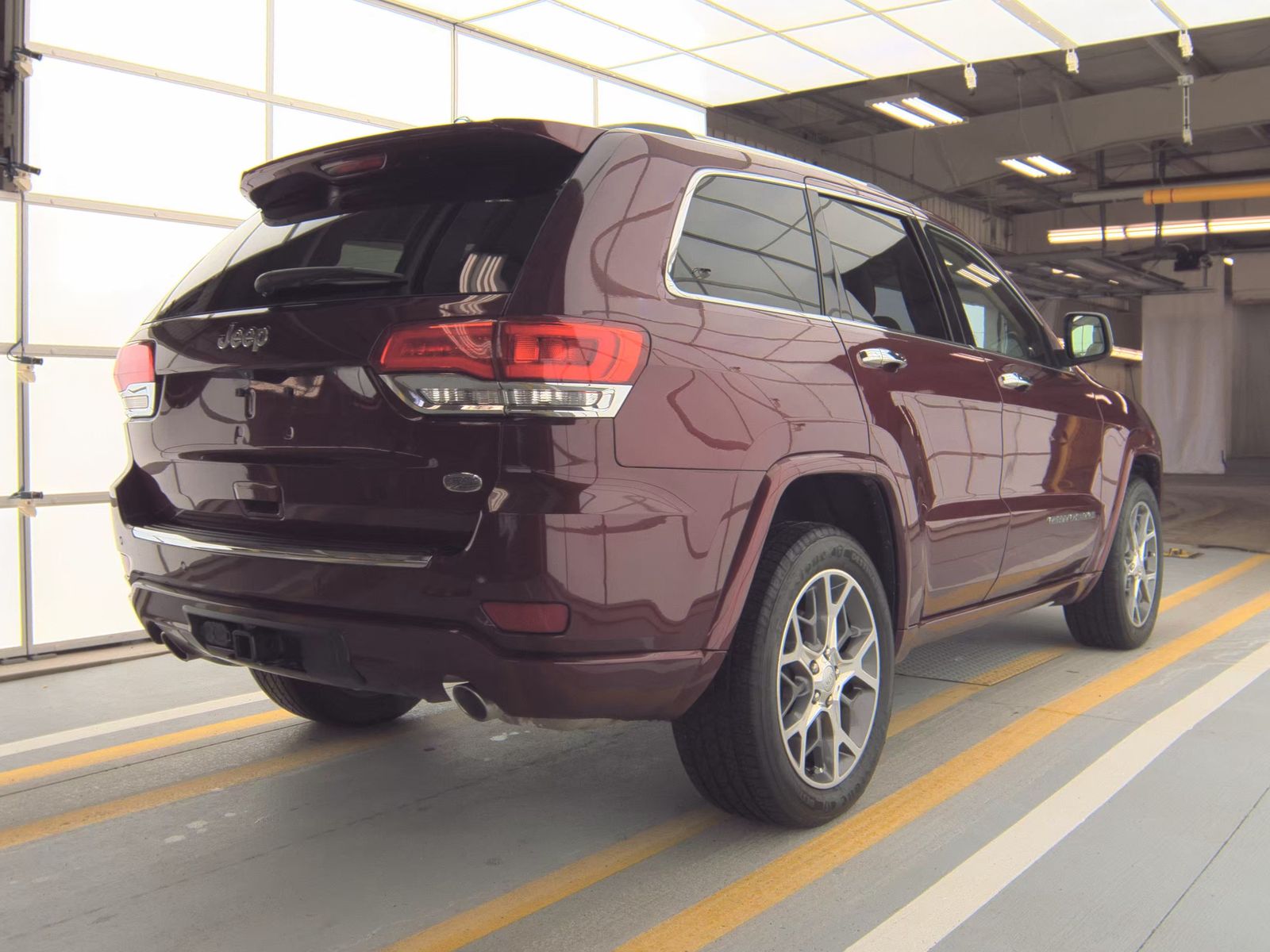 2021 Jeep Grand Cherokee Overland RWD