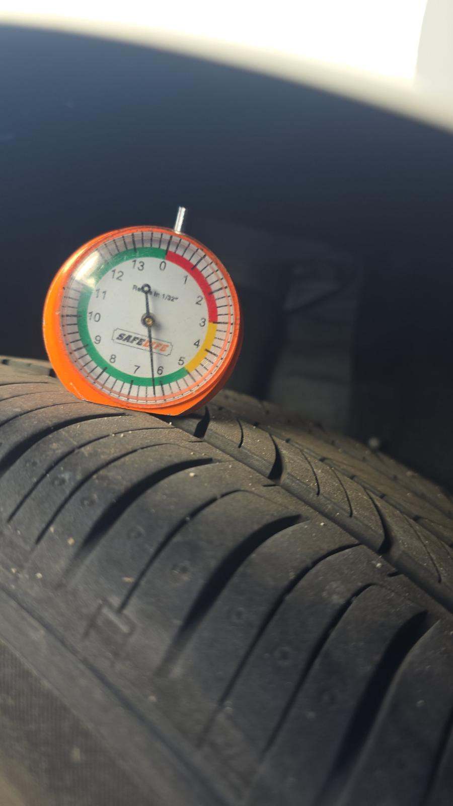 2024 Toyota Camry SE FWD