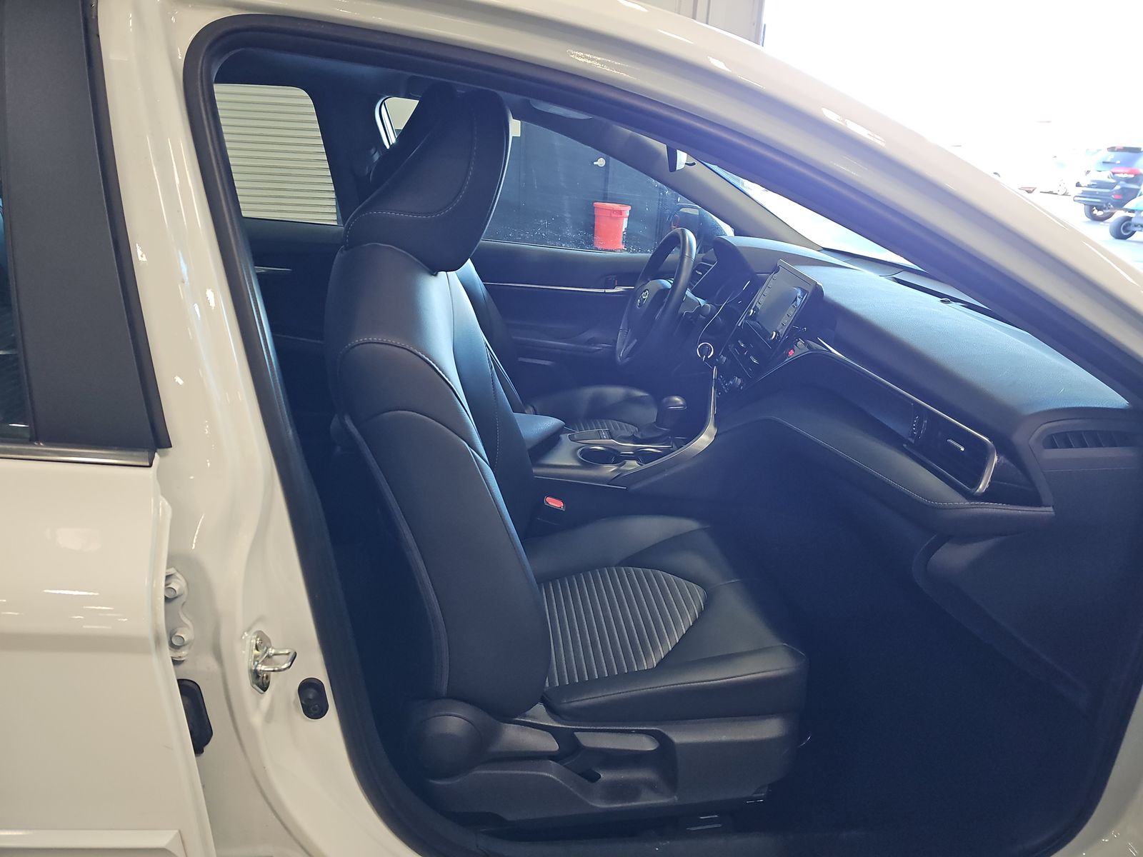 2024 Toyota Camry SE FWD