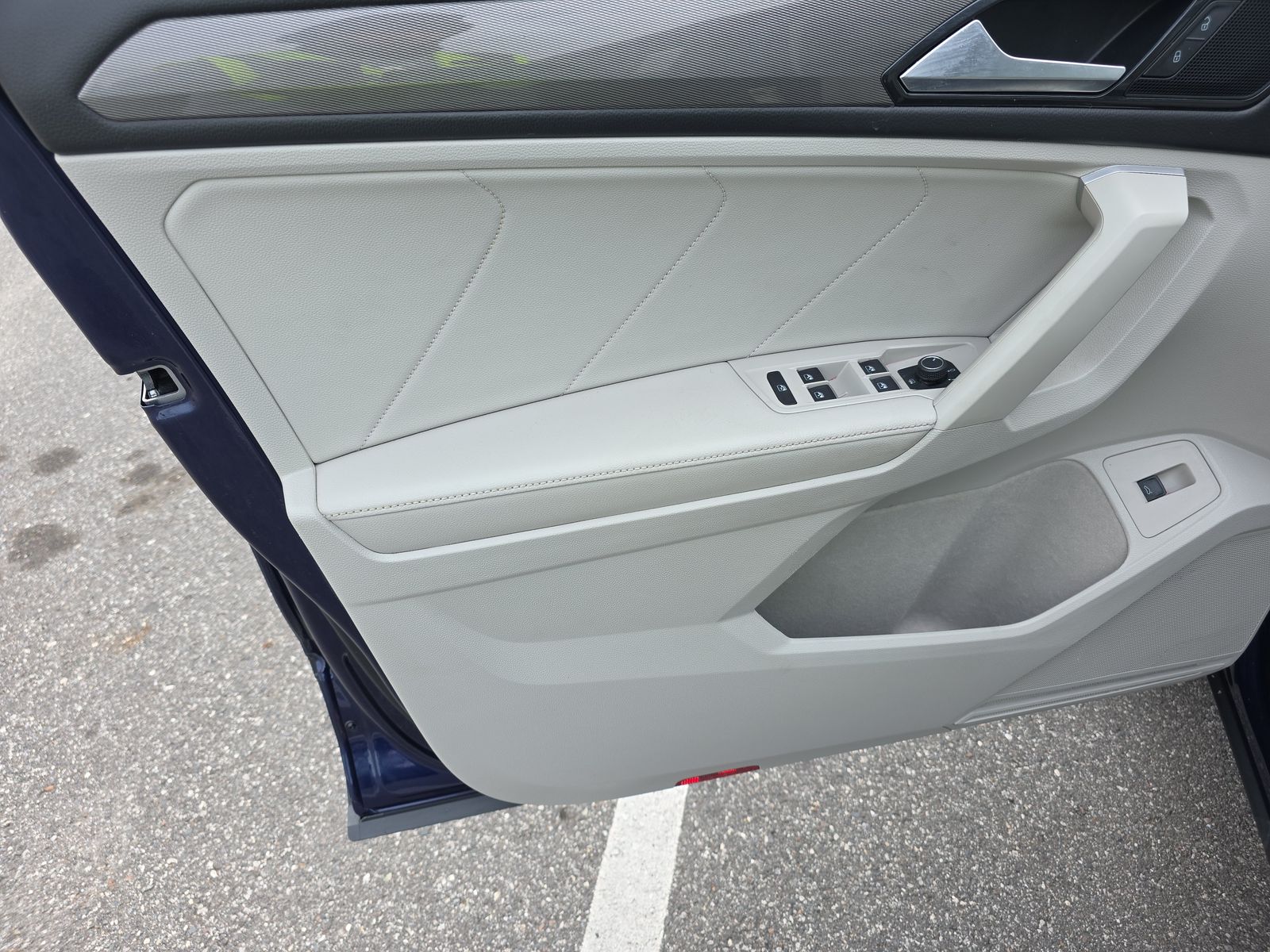 2024 Volkswagen Tiguan 2.0T SE FWD