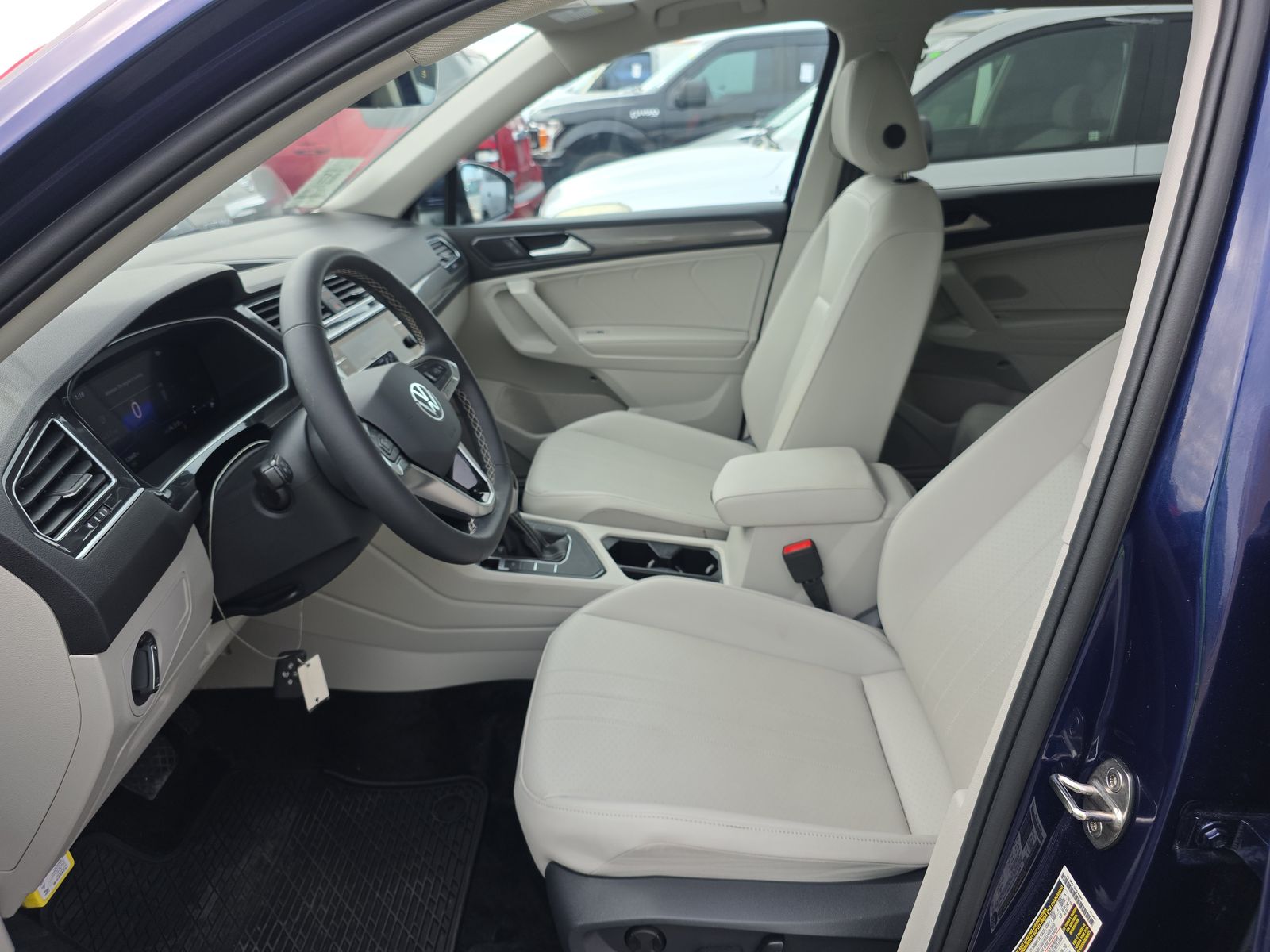 2024 Volkswagen Tiguan 2.0T SE FWD