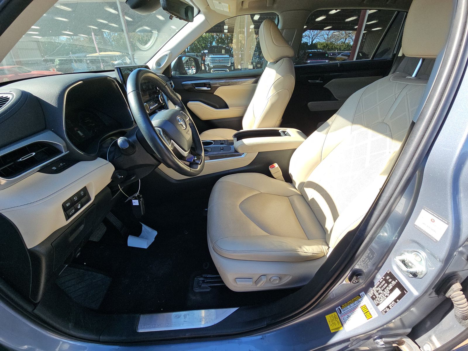 2023 Toyota Highlander Platinum FWD