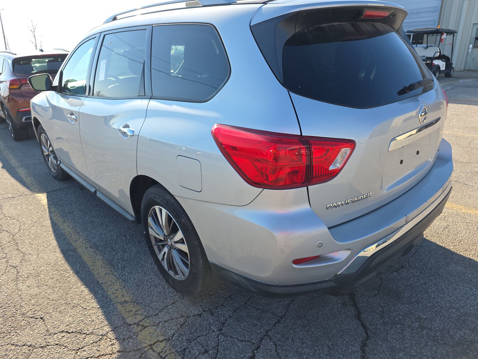 2020 Nissan Pathfinder SL FWD