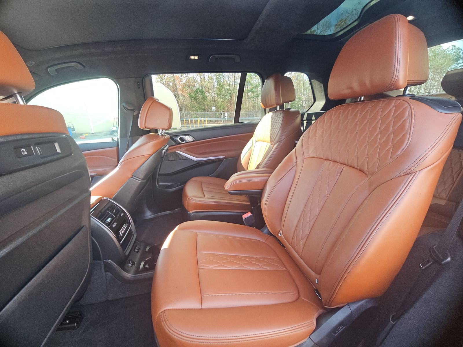 2022 BMW X7 M50i AWD