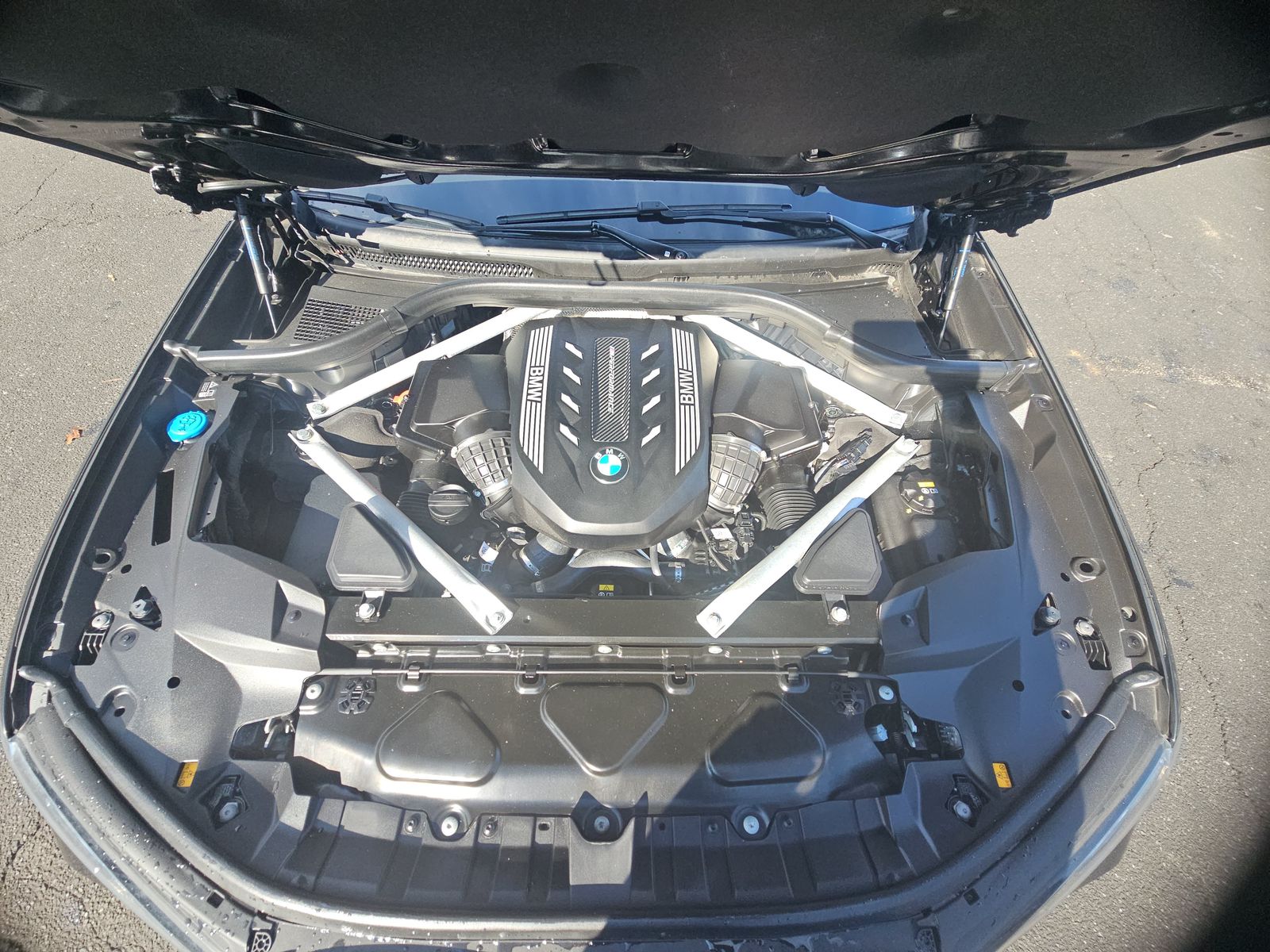 2022 BMW X7 M50i AWD