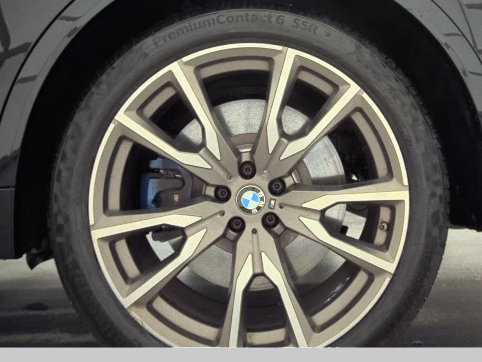 2022 BMW X7 M50i AWD