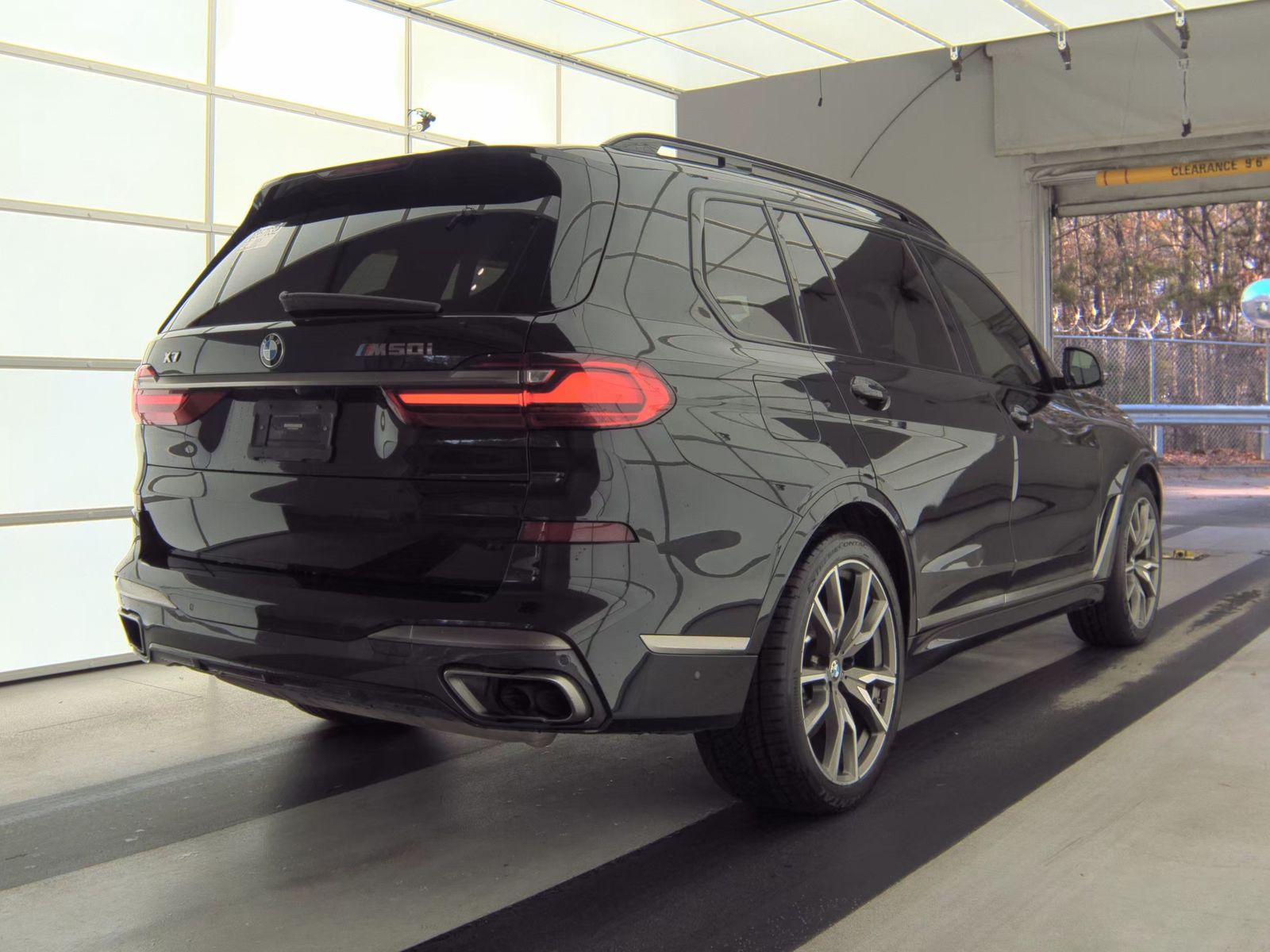 2022 BMW X7 M50i AWD