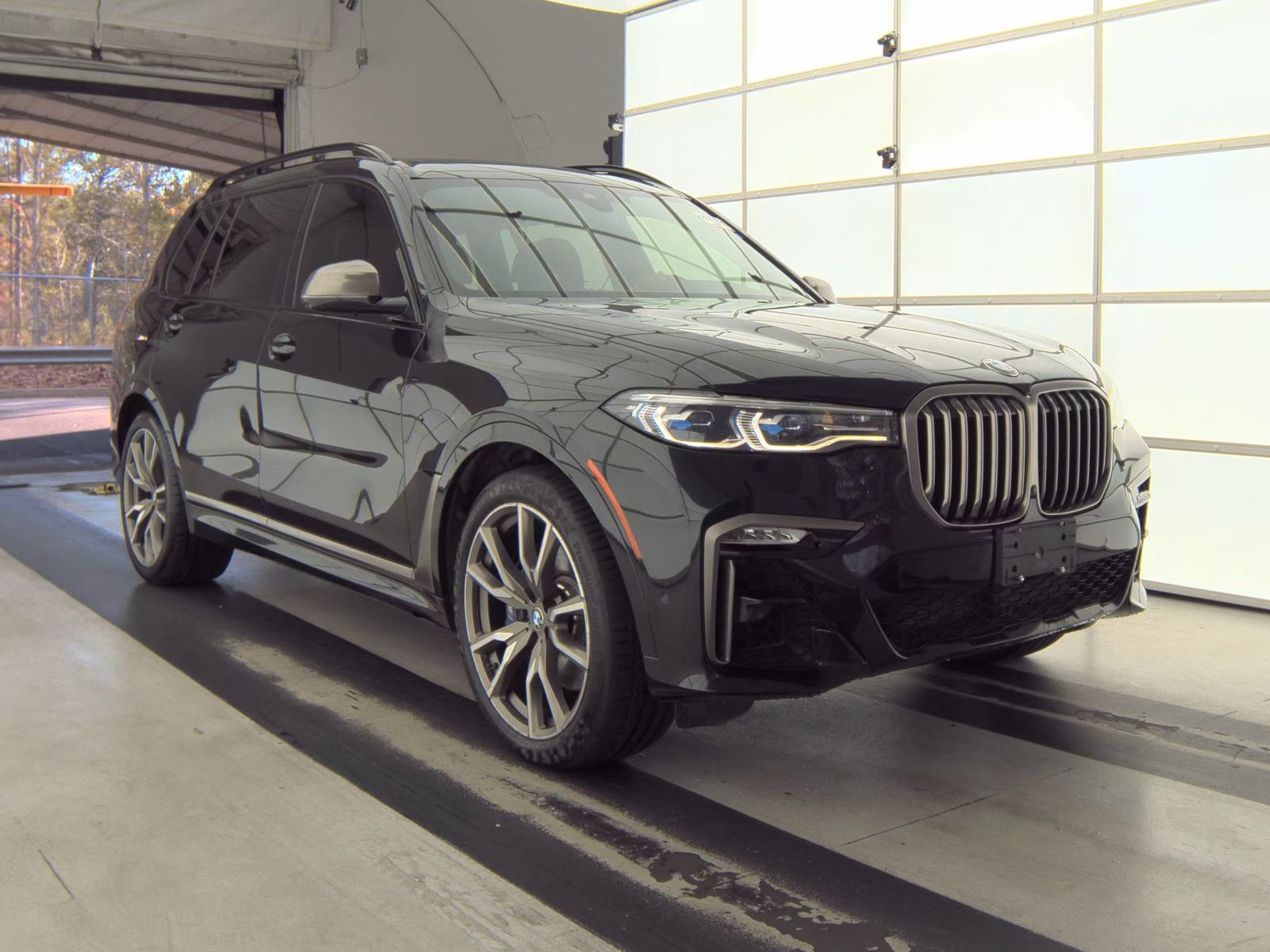2022 BMW X7 M50i AWD