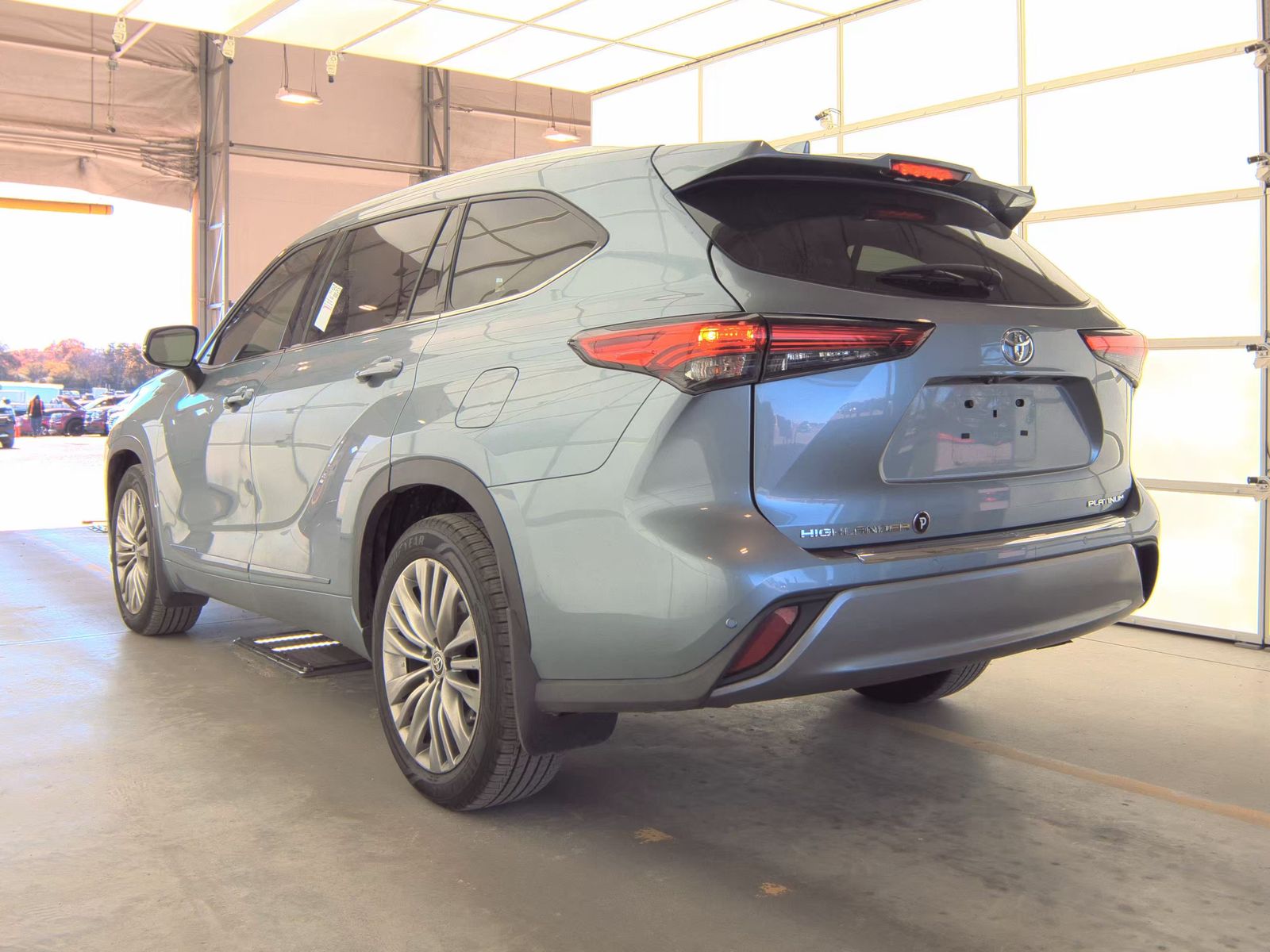 2023 Toyota Highlander Platinum FWD