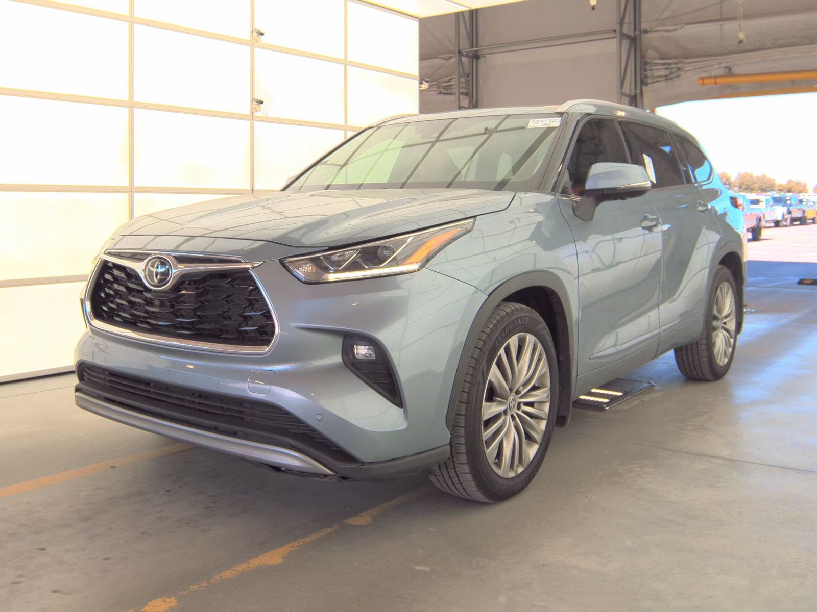 2023 Toyota Highlander Platinum FWD