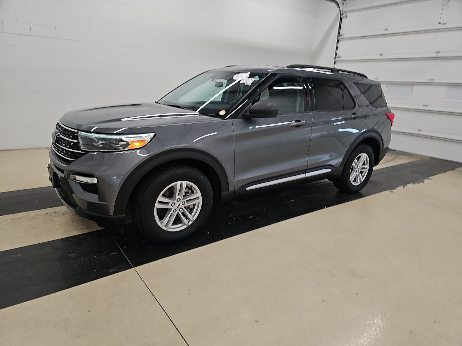 2022 Ford Explorer XLT's photo