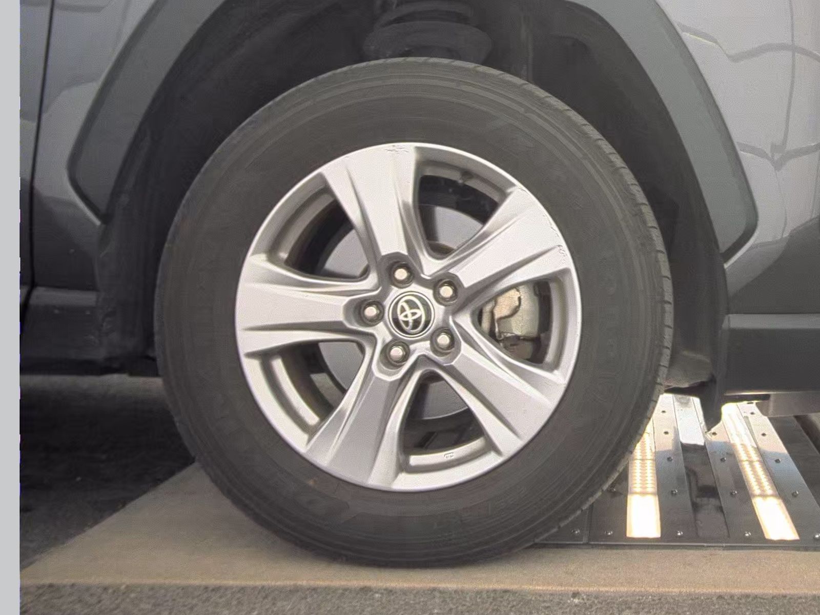 2023 Toyota RAV4 XLE FWD