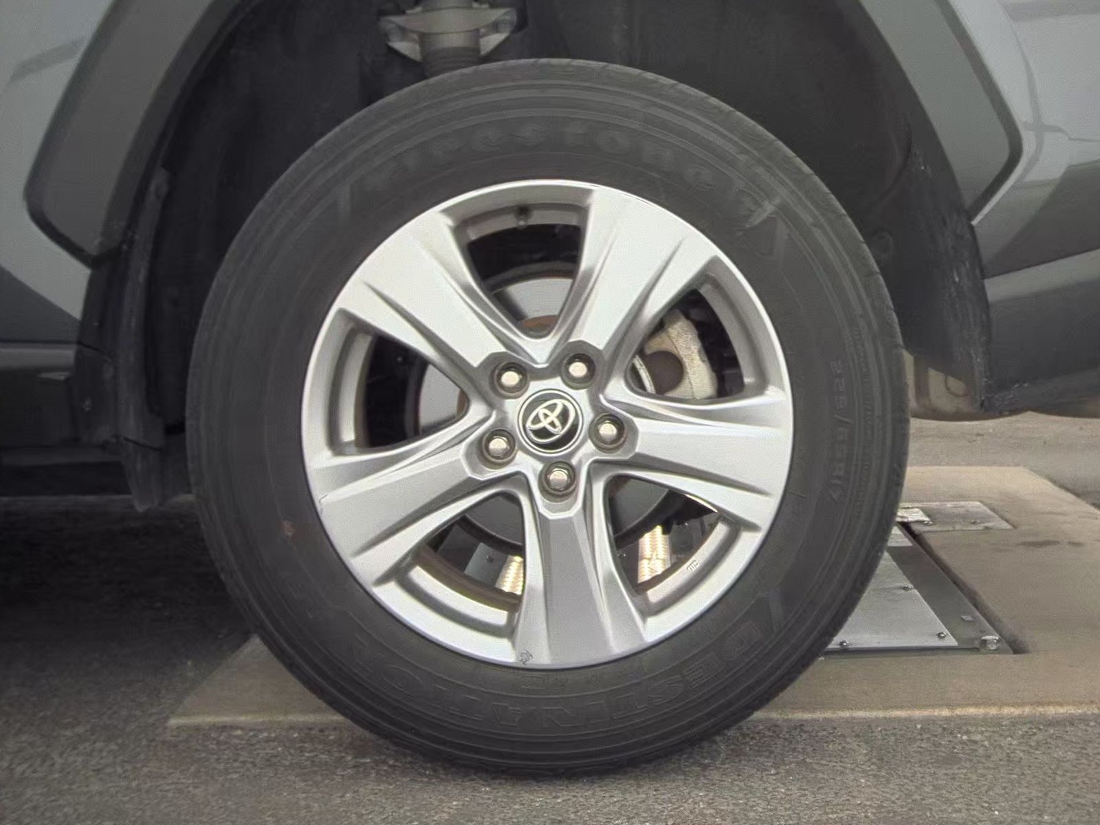 2023 Toyota RAV4 XLE FWD