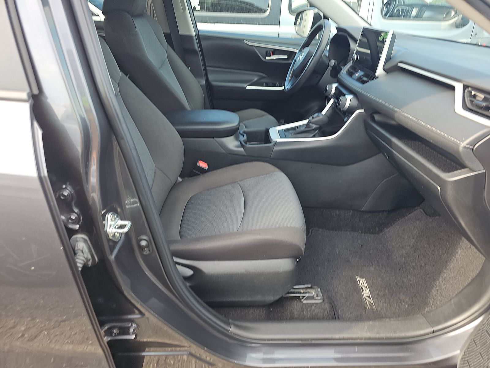 2023 Toyota RAV4 XLE FWD