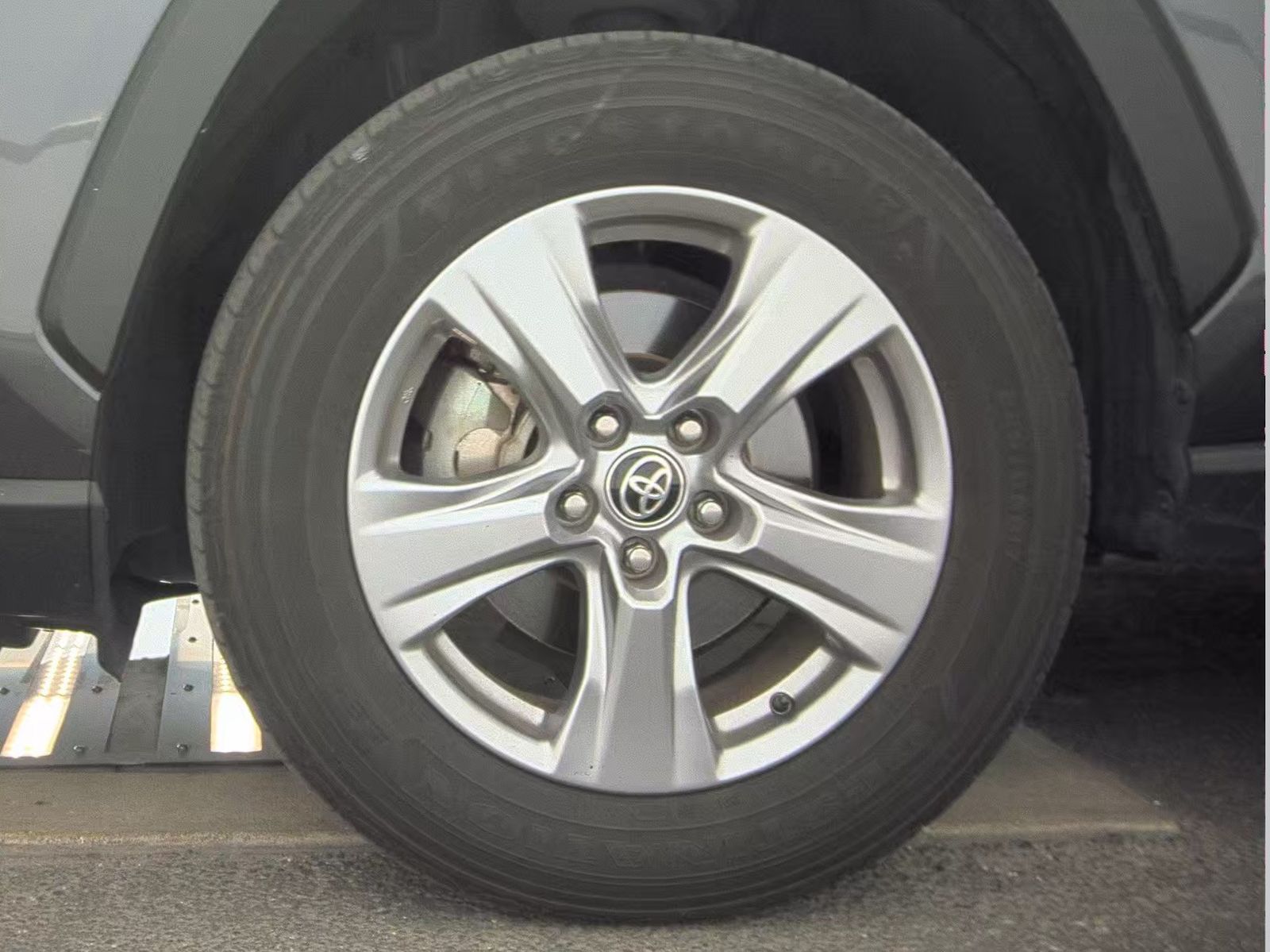 2023 Toyota RAV4 XLE FWD