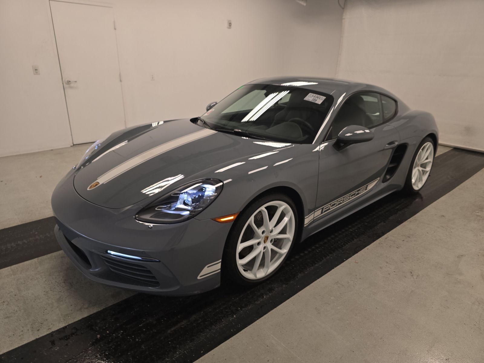 2024 Porsche 718 Cayman Style Edition RWD