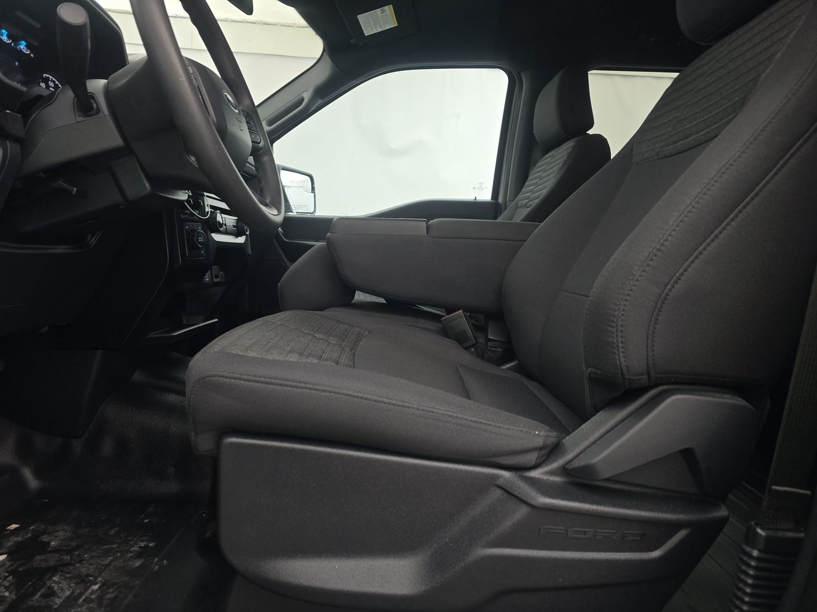 2023 Ford F-150 XL AWD